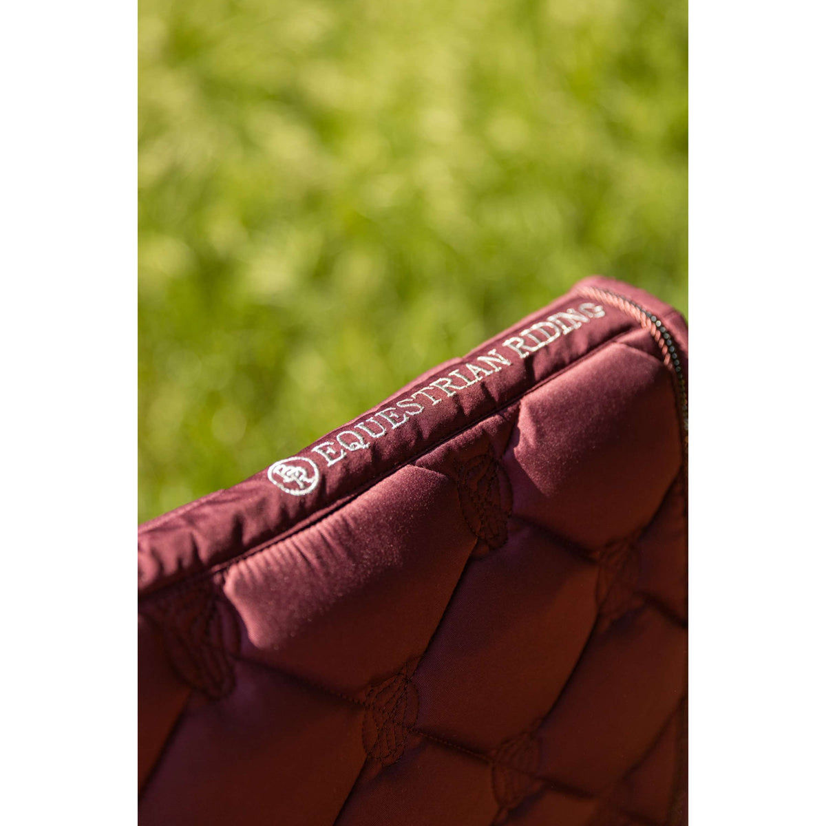 BR Zadeldekje Kato Springen New Maroon