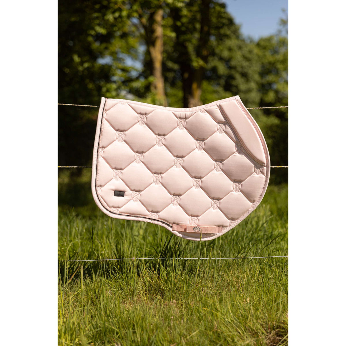 BR Zadeldekje Kato Springen Lotus