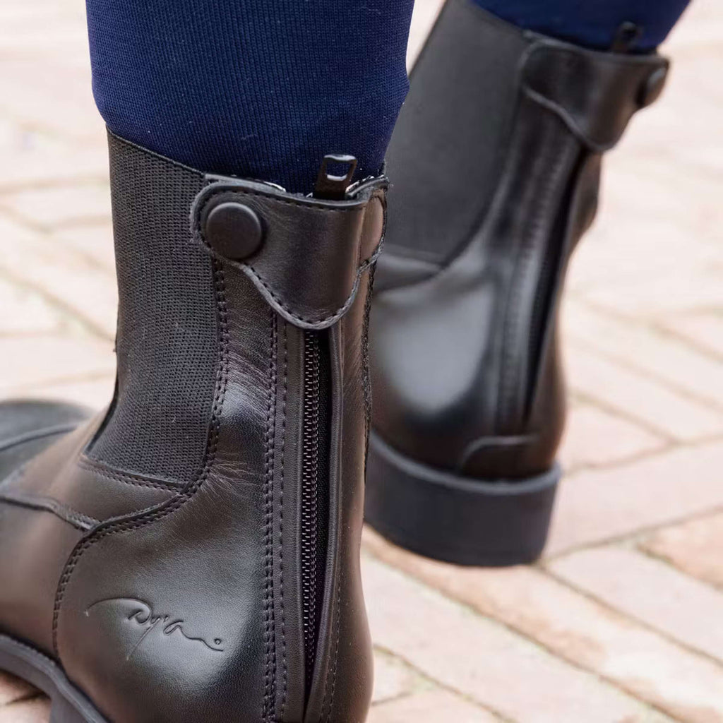 Dyon Jodhpurs Front laces Zwart