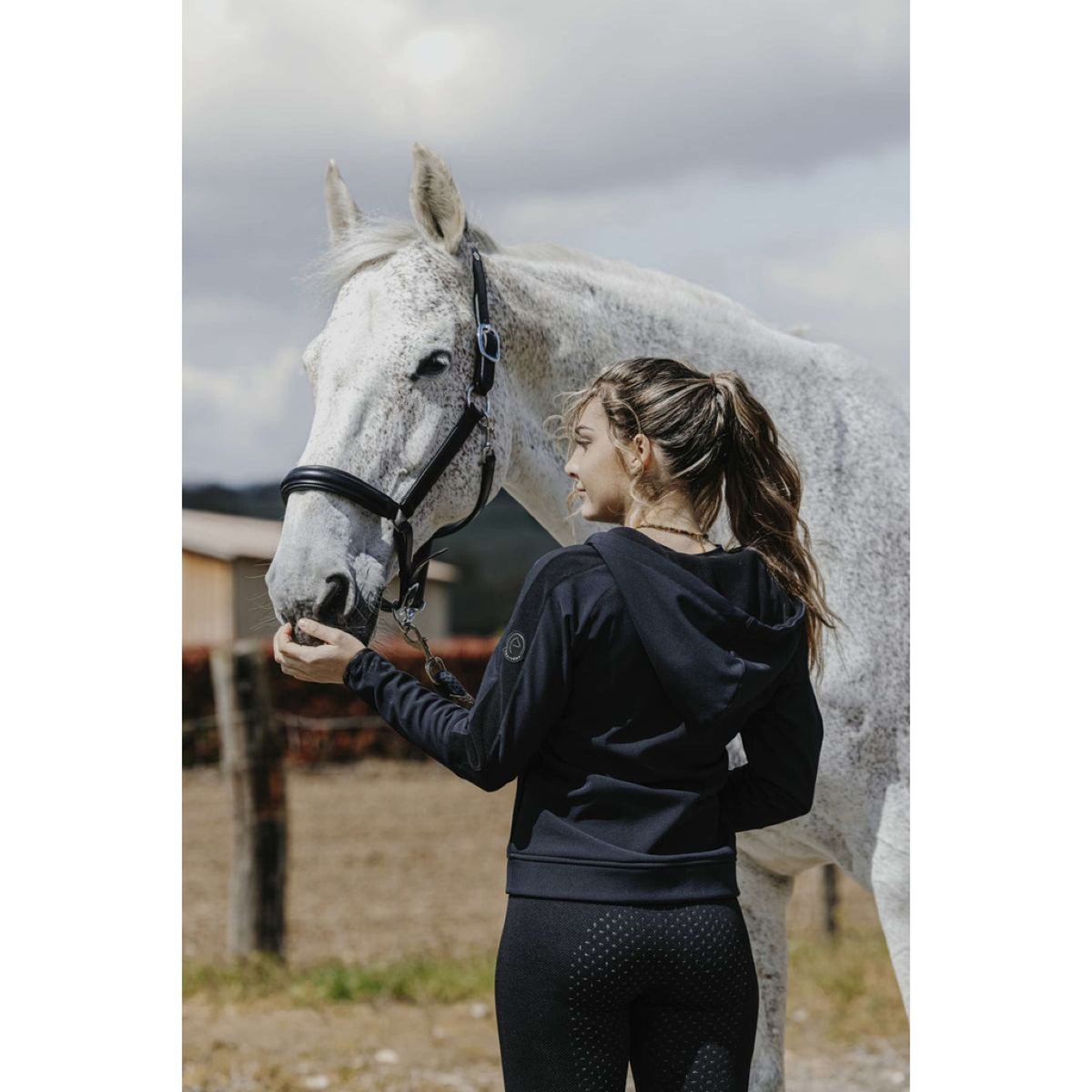 EQUITHÈME Rijlegging Acacia Zwart