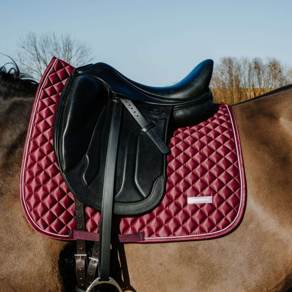 EQUITHÈME Zadeldekje Nacre Dressuur Bordeaux