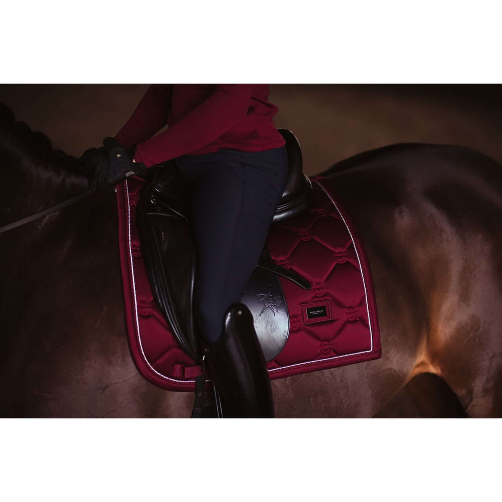 Equestrian Stockholm Zadeldekje Dressuur Bordeaux