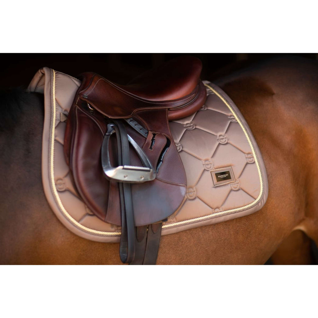 Equestrian Stockholm Zadeldekje Springen Champagne
