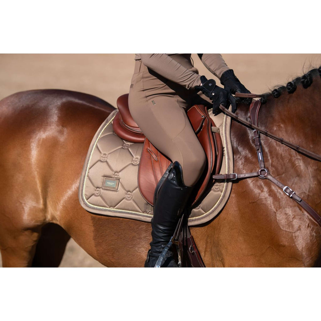 Equestrian Stockholm Zadeldekje Springen Champagne