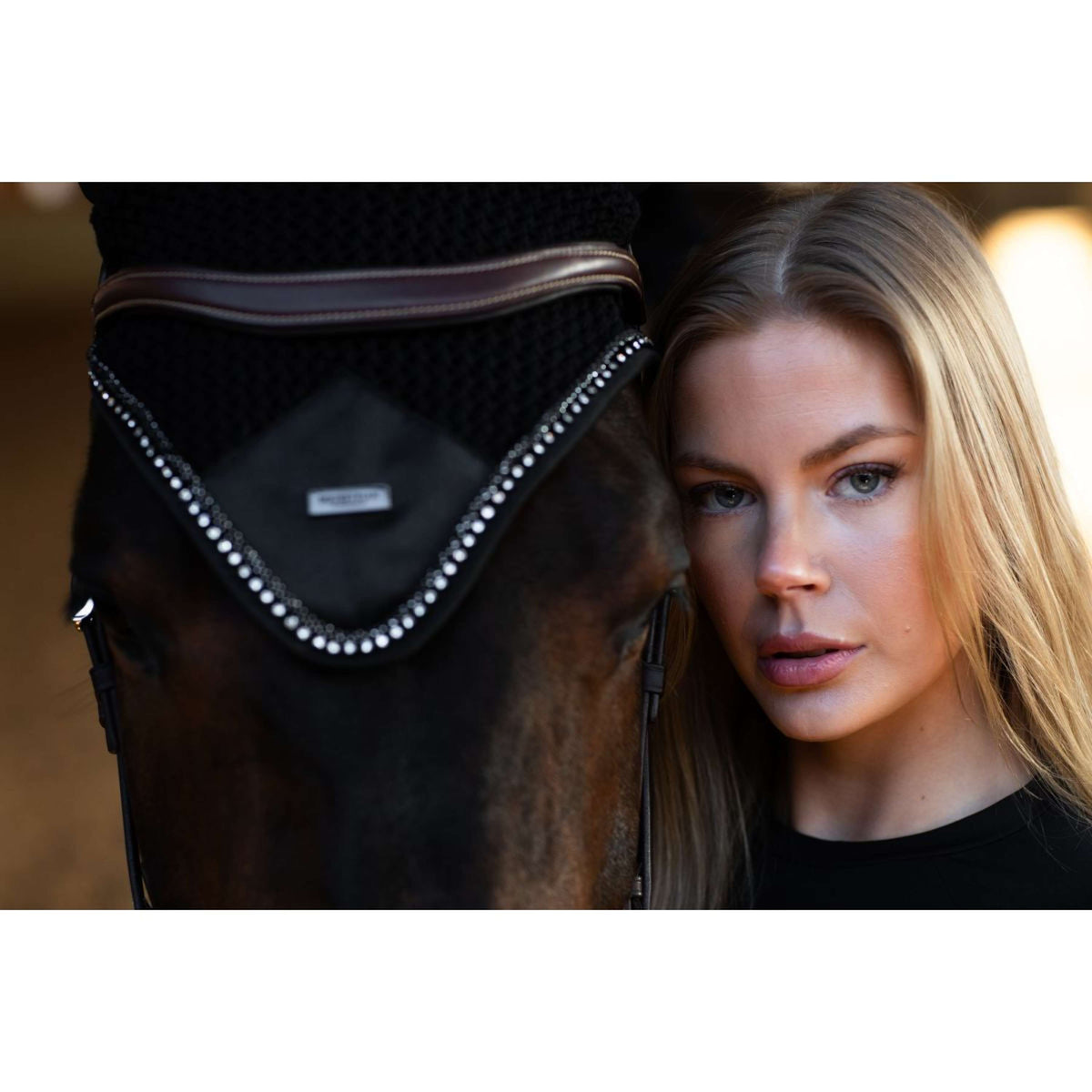 Equestrian Stockholm Oornetje Modern Crystal Black