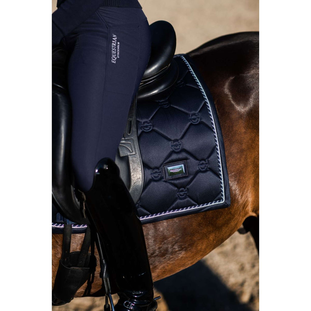Equestrian Stockholm Zadeldekje Dressuur Black Edition