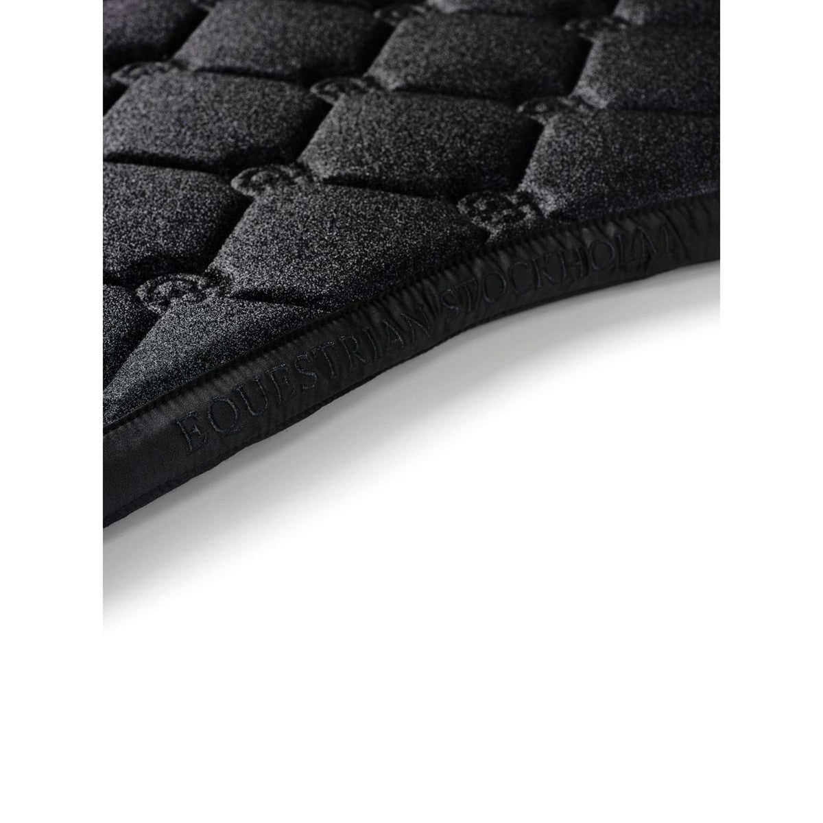 Equestrian Stockholm Zadeldekje Dressuur All Black Glimmer