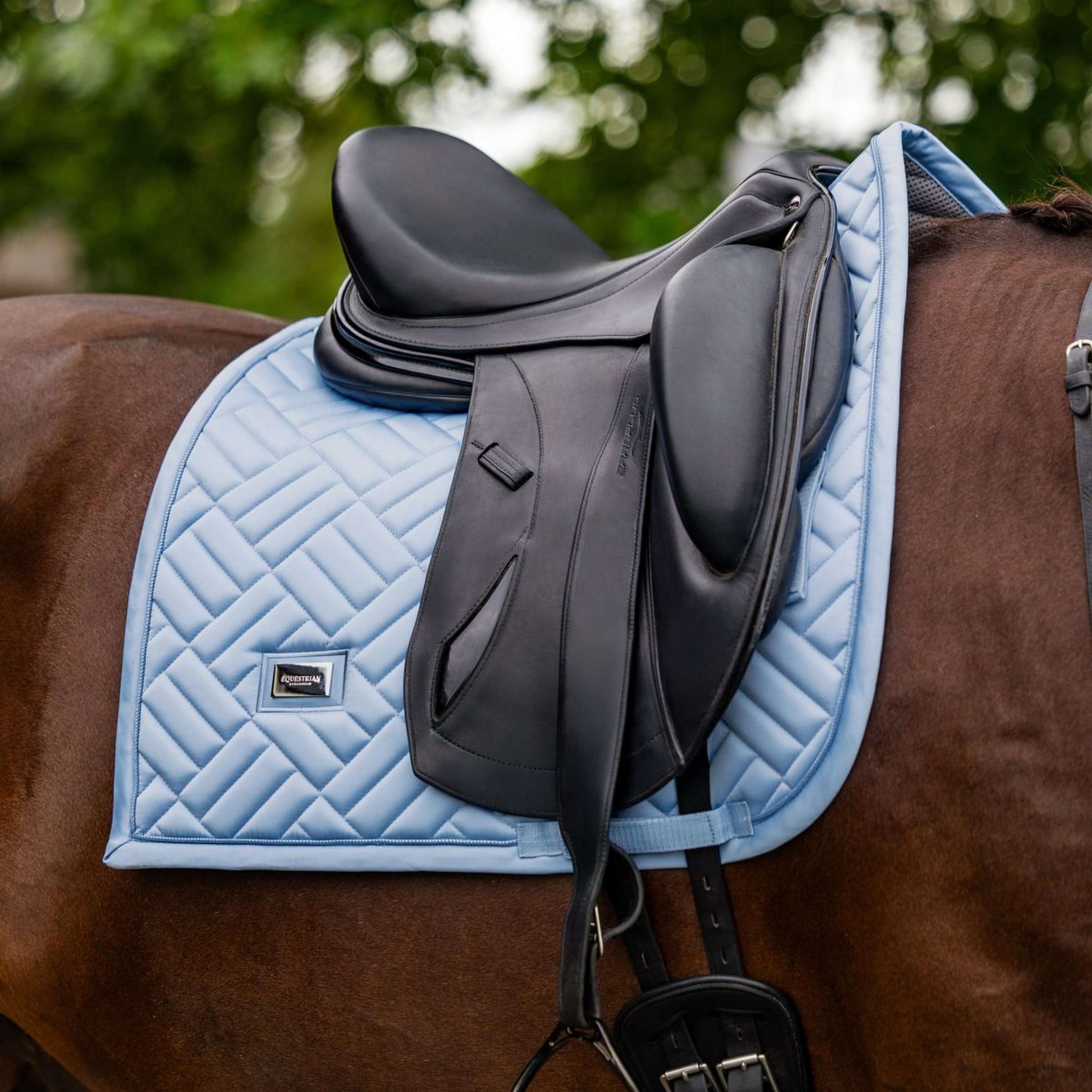 Equestrian Stockholm Zadeldekje Modern Dressuur Midsummer Blue