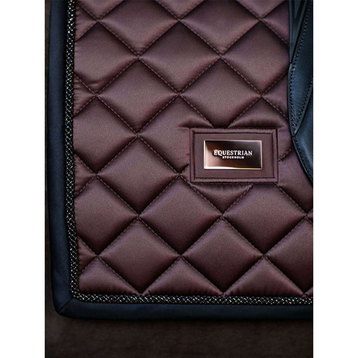 Equestrian Stockholm Zadeldekje Dressuur Endless Glow