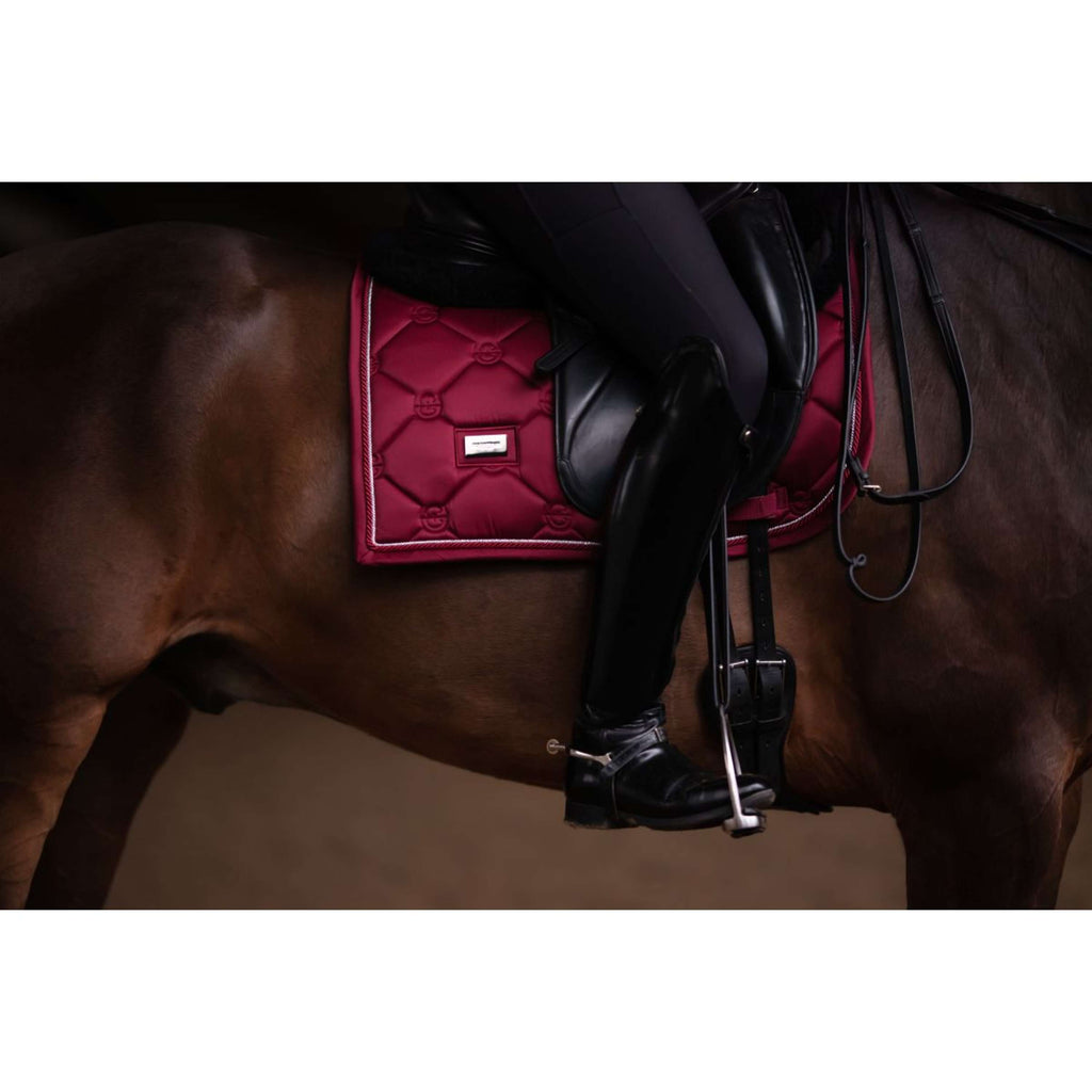Equestrian Stockholm Zadeldekje Dressuur Bordeaux