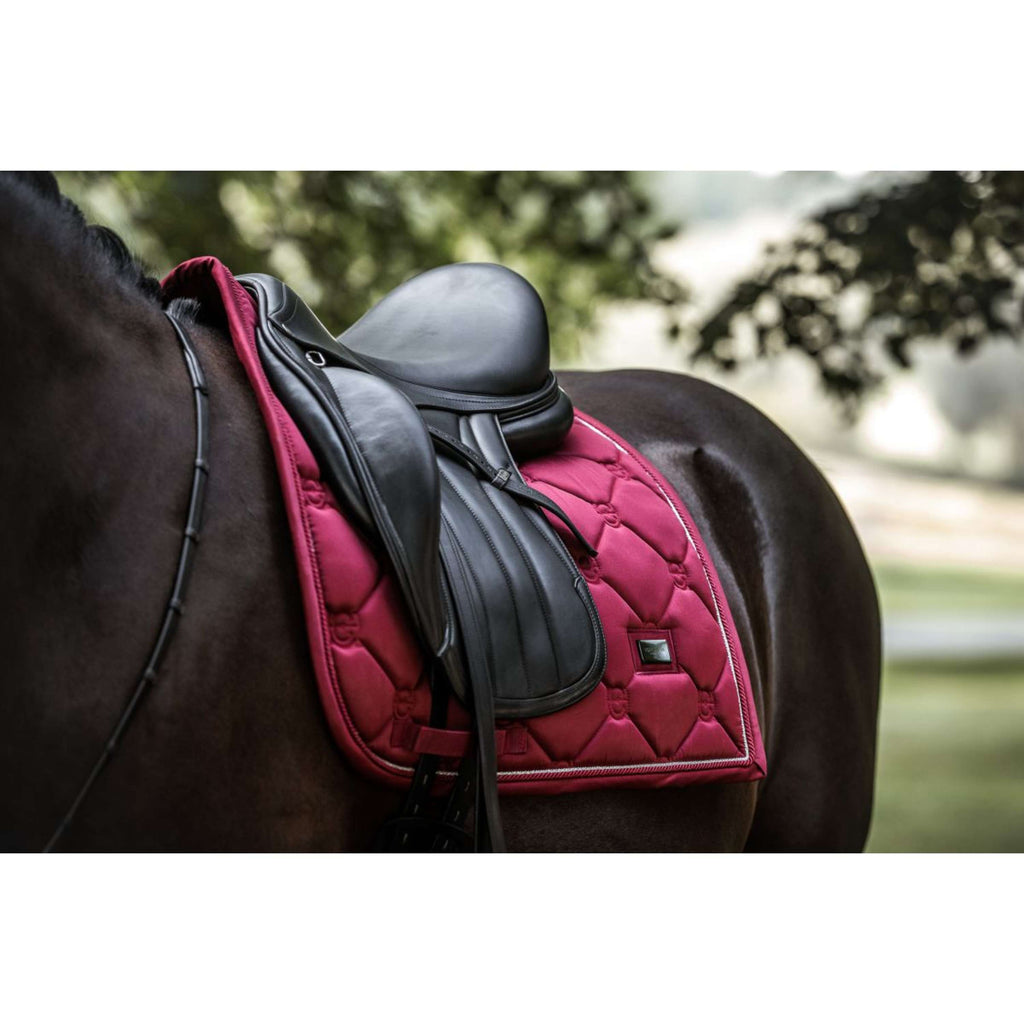 Equestrian Stockholm Zadeldekje Dressuur Bordeaux