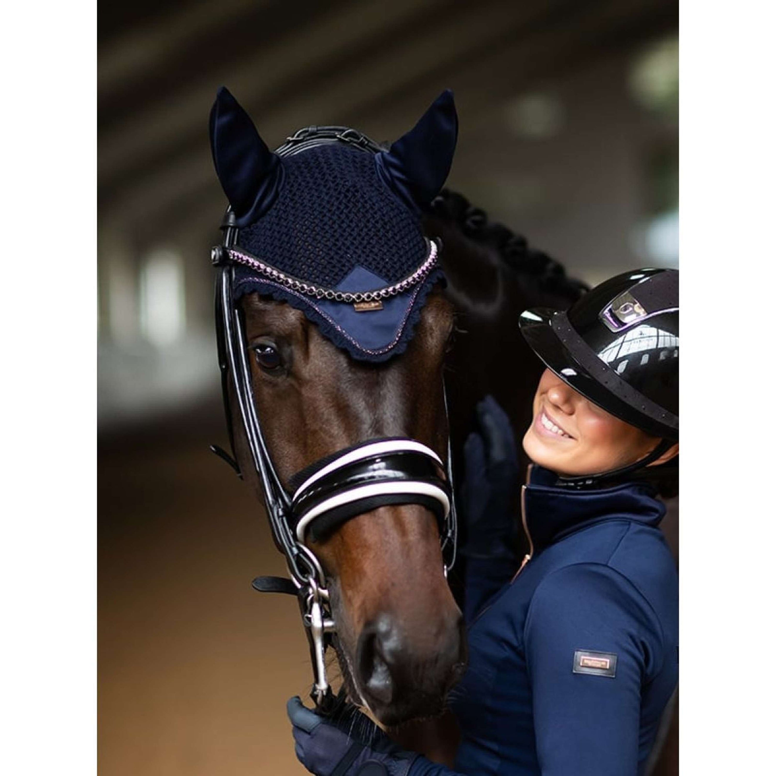 Equestrian Stockholm Oornetje Modern Lagoon Blush Equestrian Stockholm Oornetje Modern Lagoon Blush