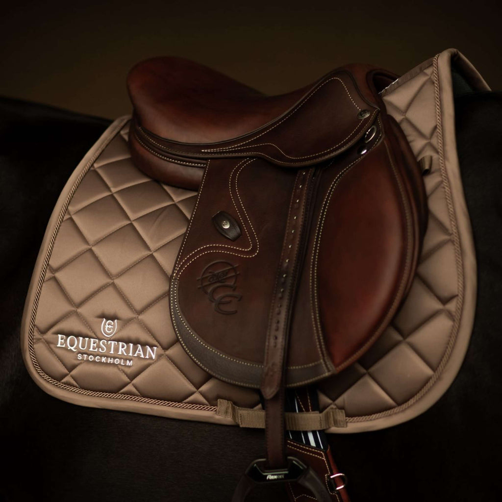 Equestrian Stockholm Zadeldekje Line Springen Champagne