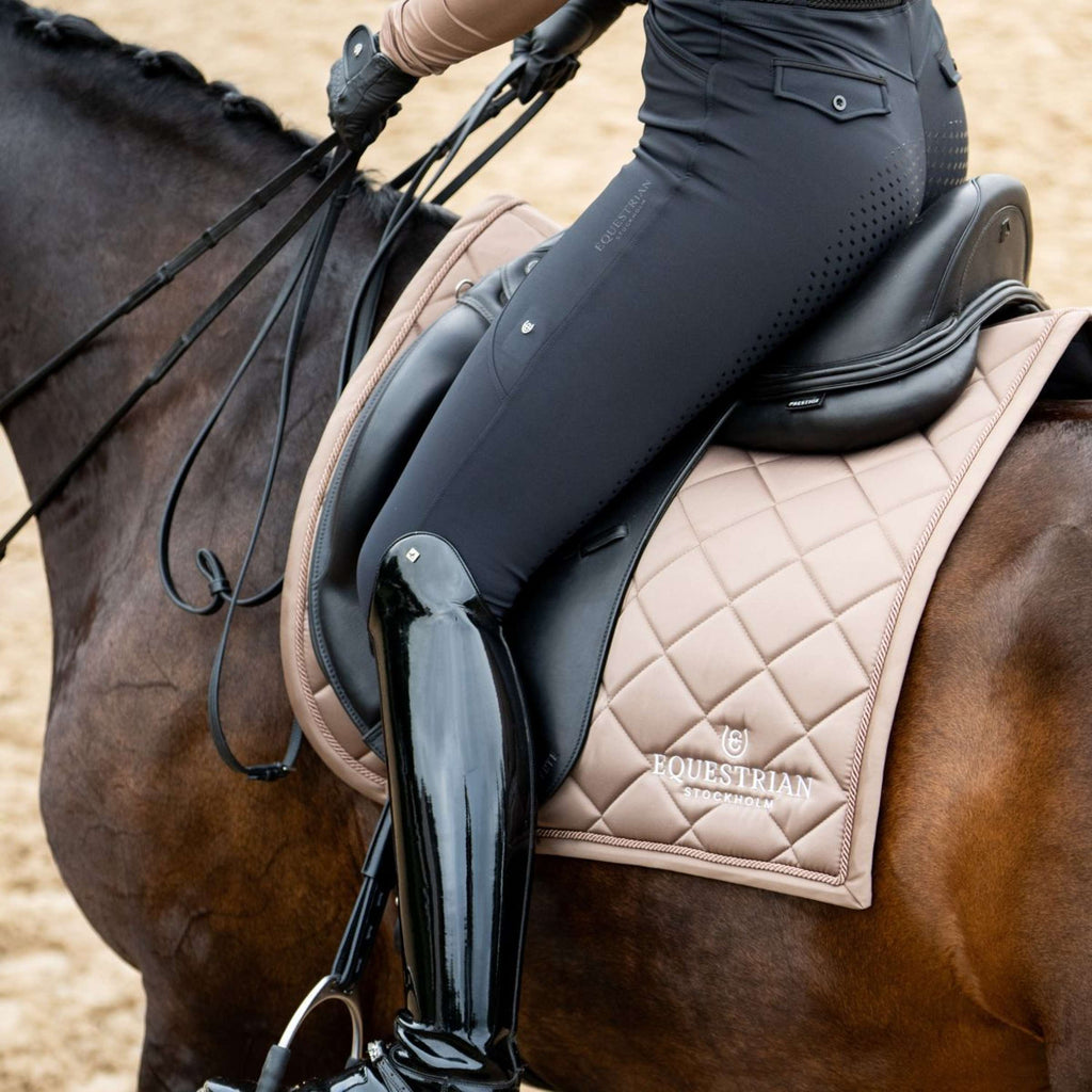 Equestrian Stockholm Zadeldekje Line Dressuur Champagne