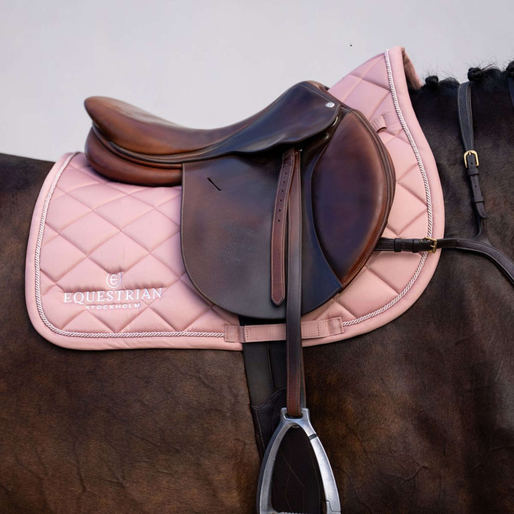 Equestrian Stockholm Zadeldekje Line Springen Roze