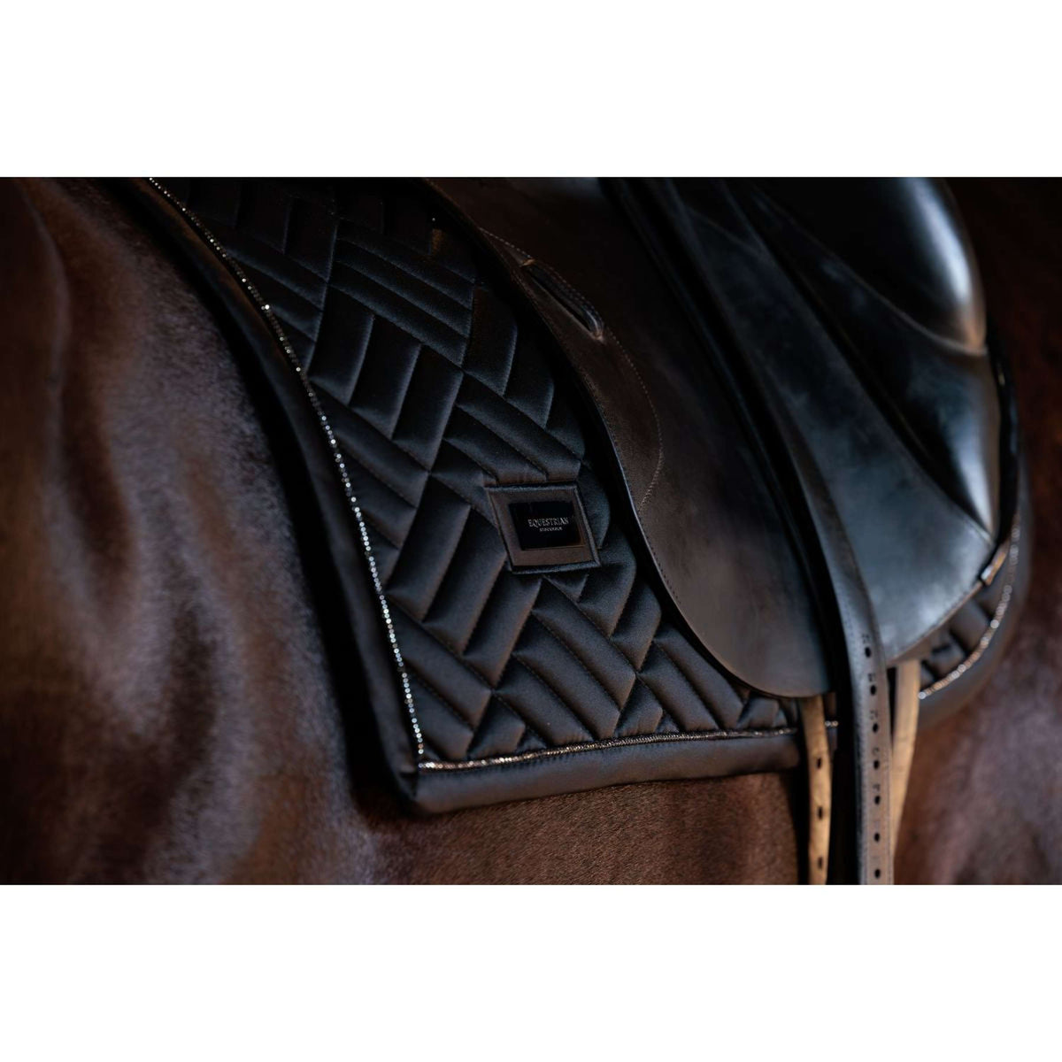 Equestrian Stockholm Zadeldekje Modern Dressuur Zwart