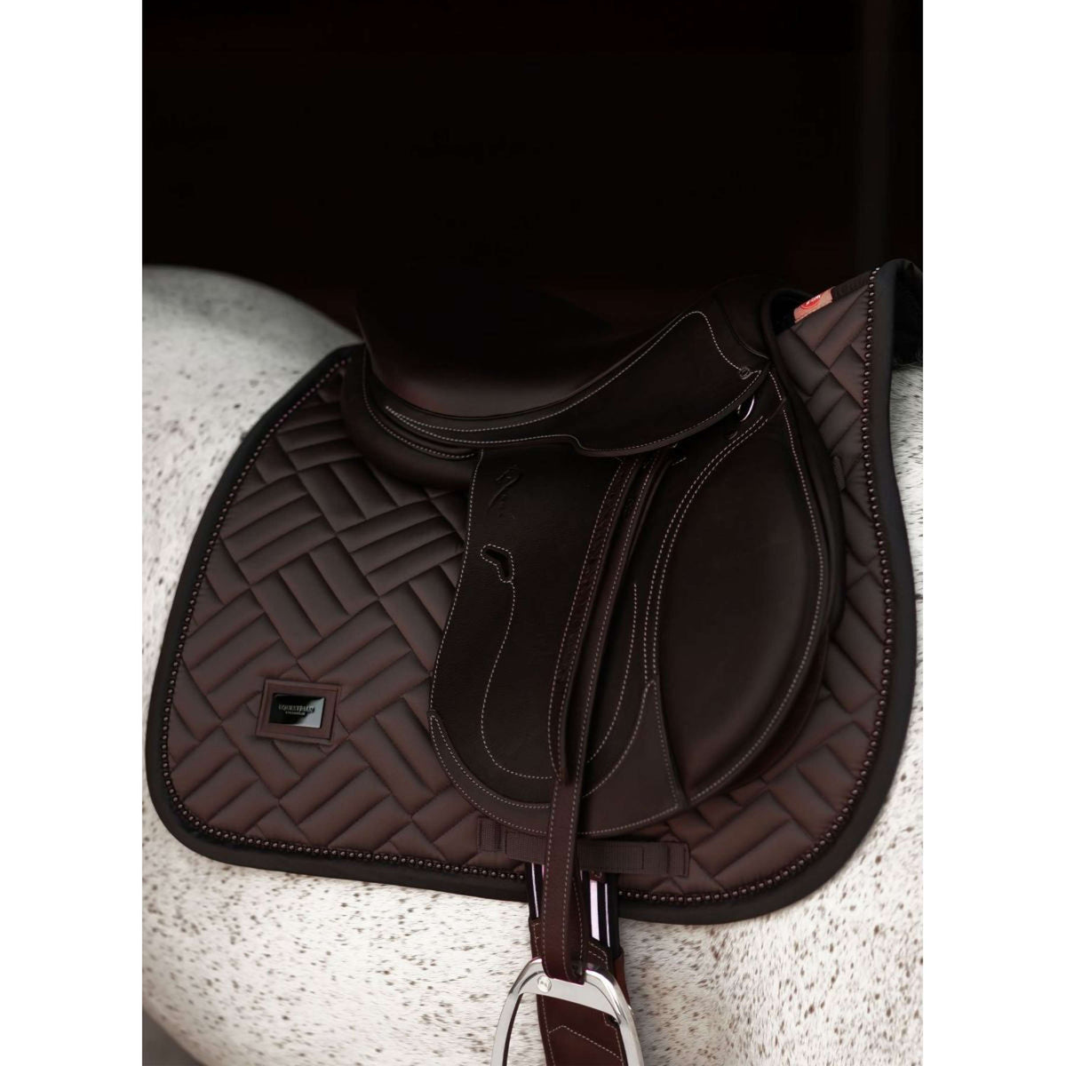 Equestrian Stockholm Zadeldekje Modern Springen Modern Mocha
