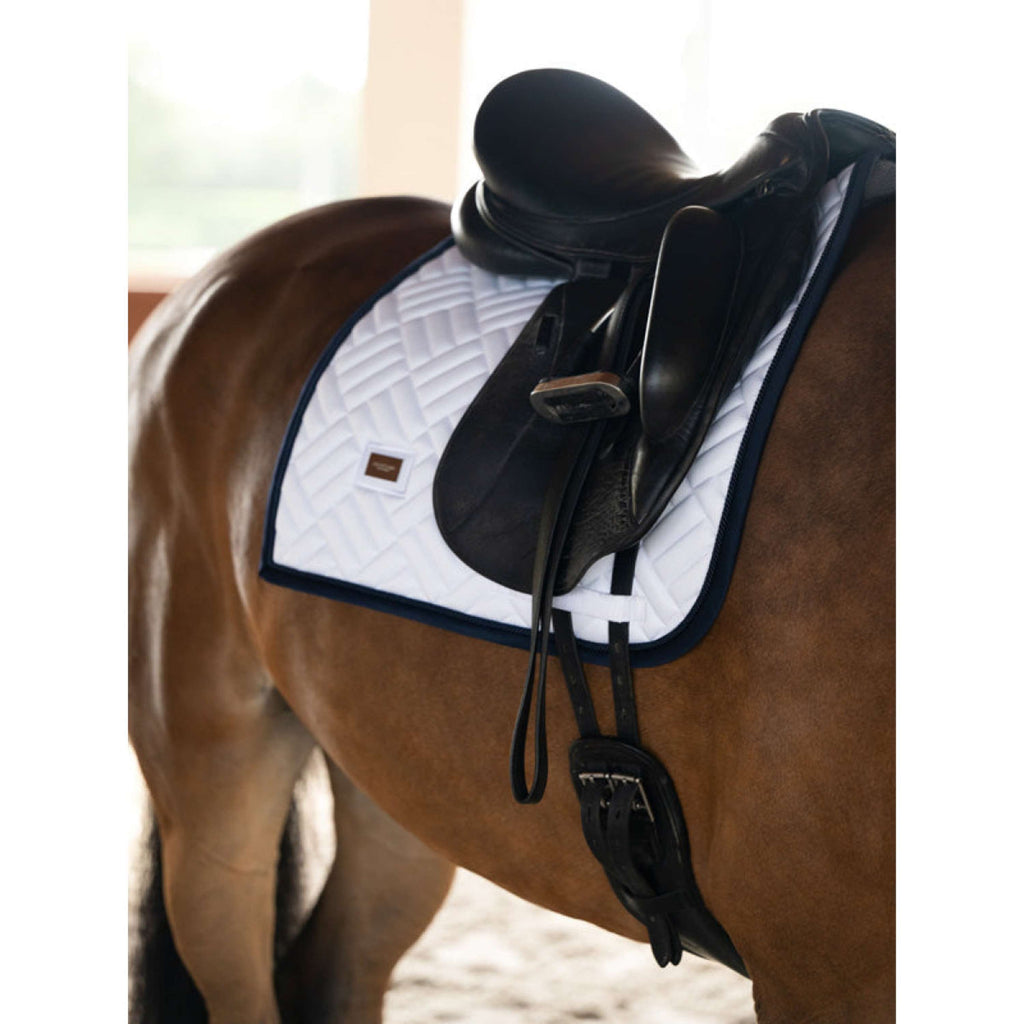 Equestrian Stockholm Zadeldekje Modern Dressuur Wit/Navy