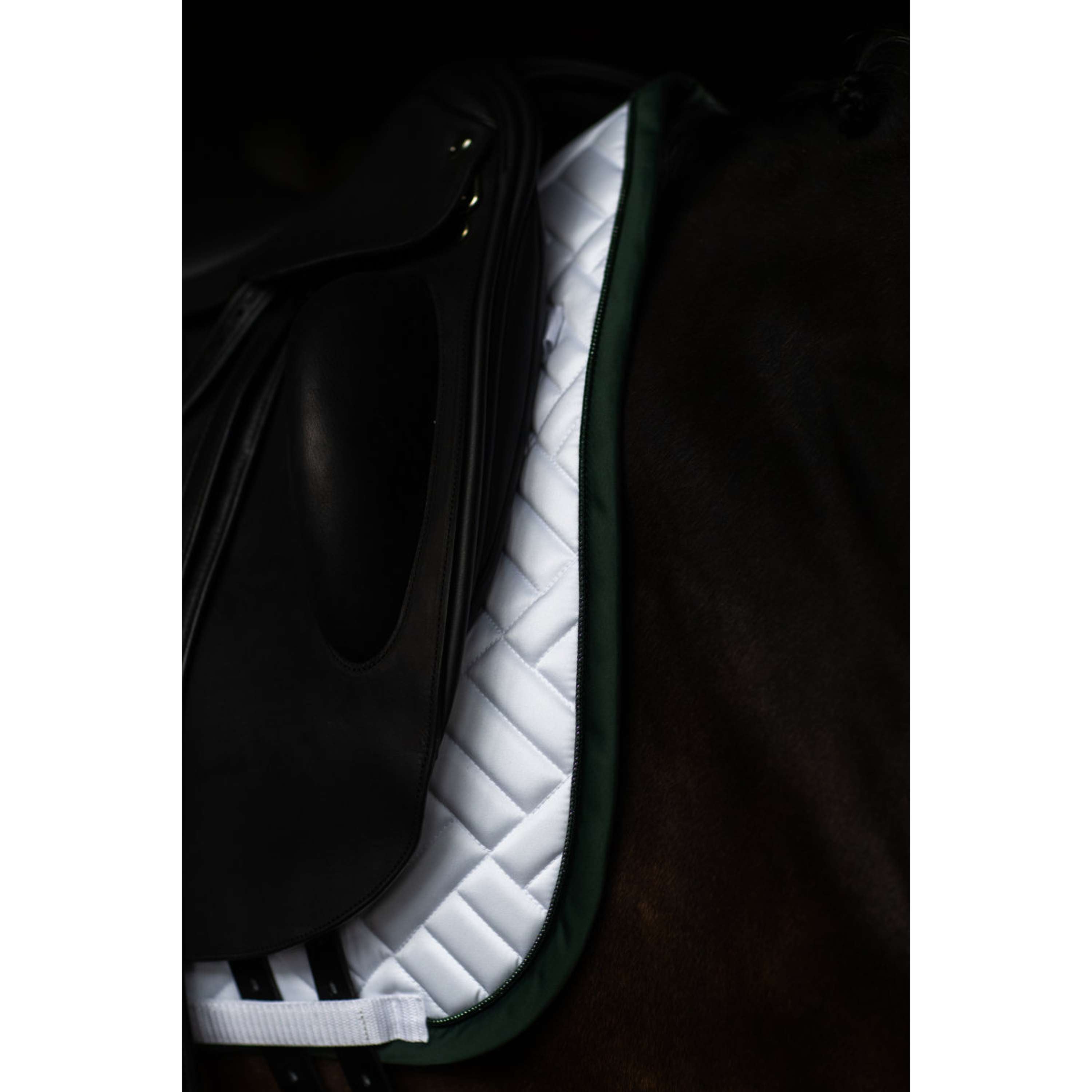 Equestrian Stockholm Zadeldekje Modern Dressuur Wit/Sycamore Green