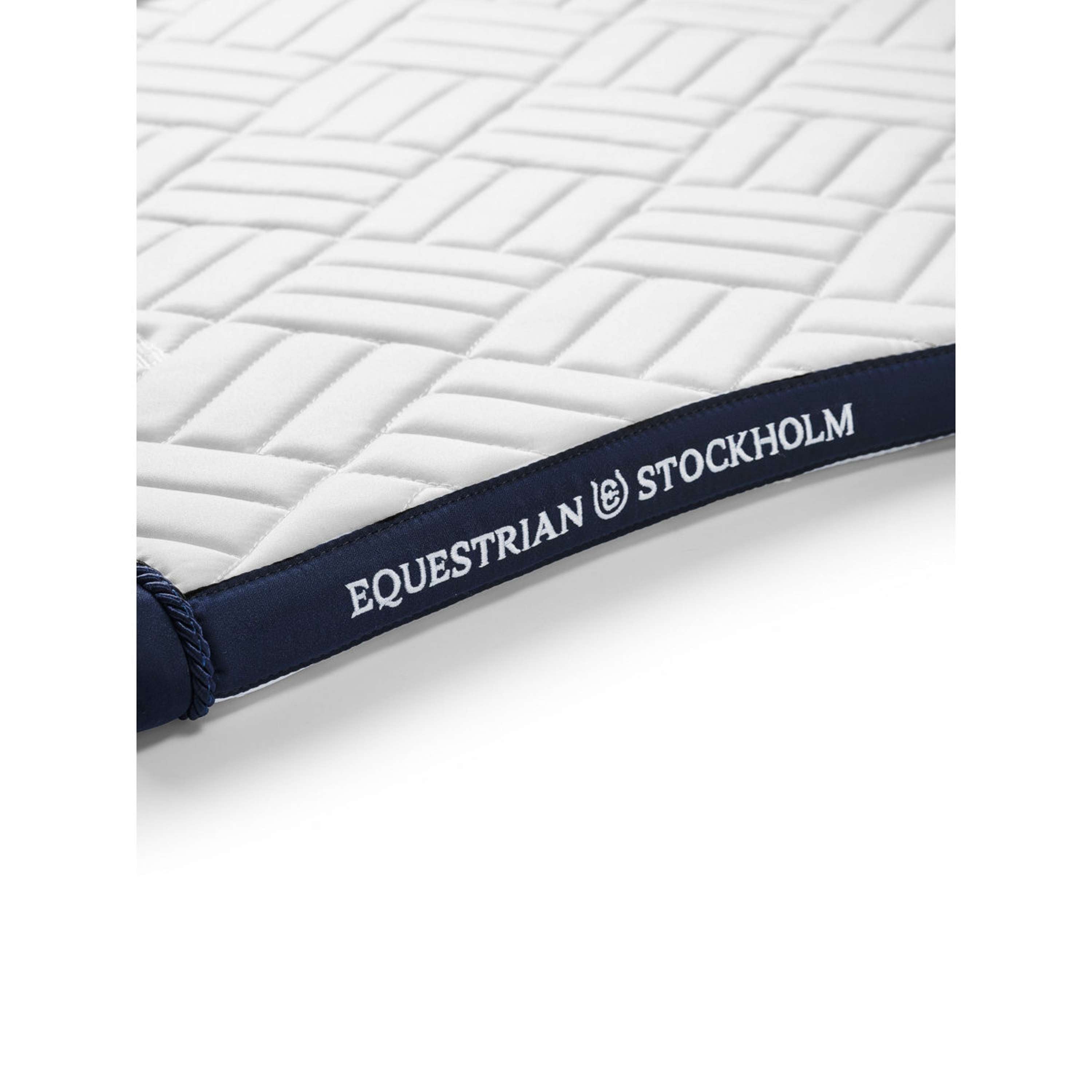 Equestrian Stockholm Zadeldekje Modern Dressuur Wit/Navy