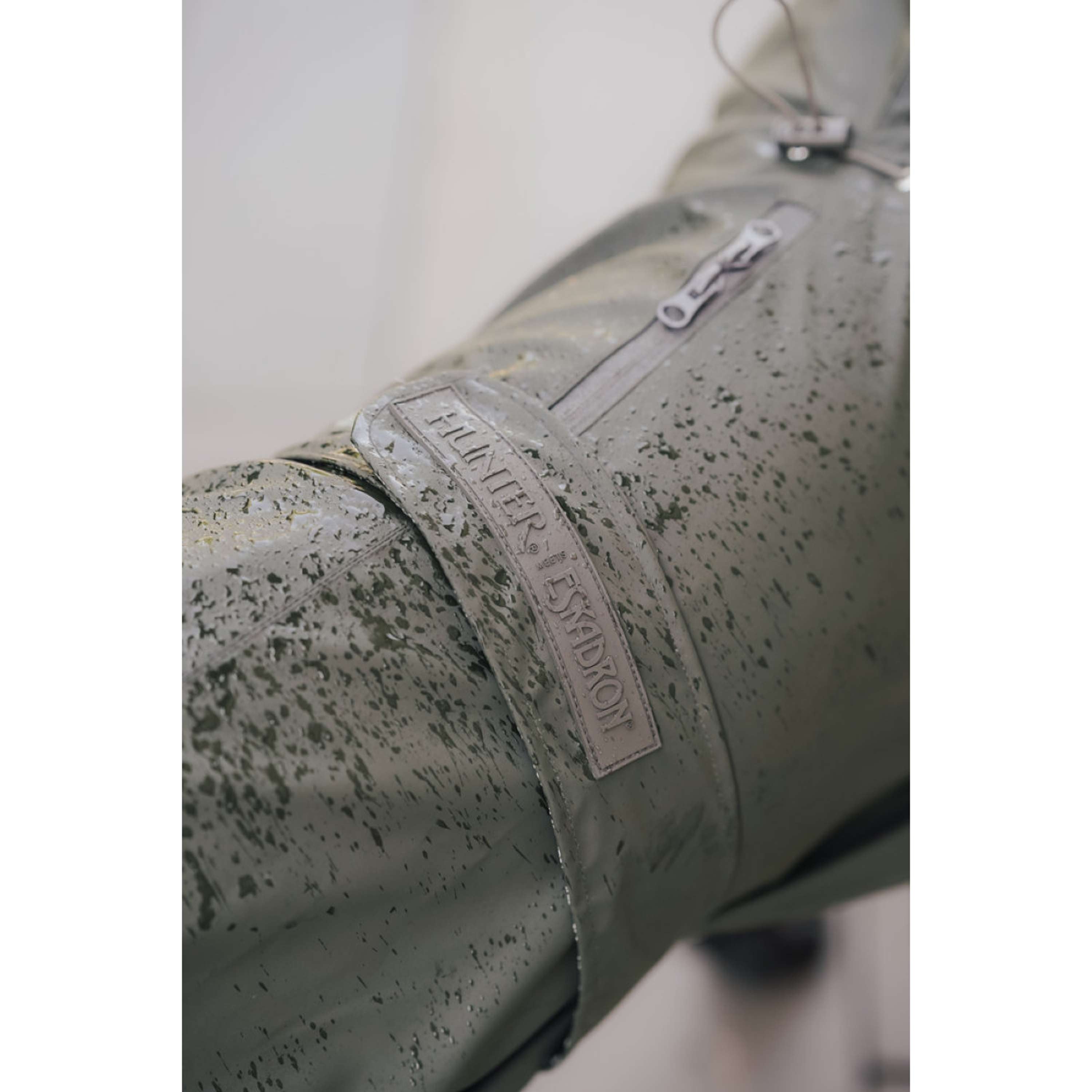 Hunter x Eskadron Honden Regenjas Rainshield Olive