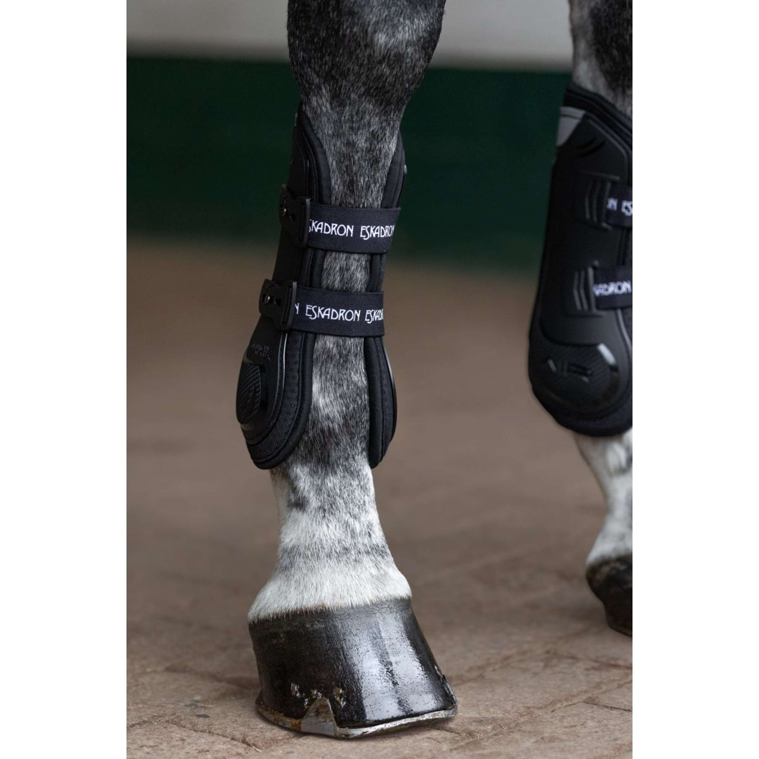 Eskadron Peesbeschermers Air-Flex Sport Zwart Eskadron Peesbeschermers Air-Flex Sport Zwart