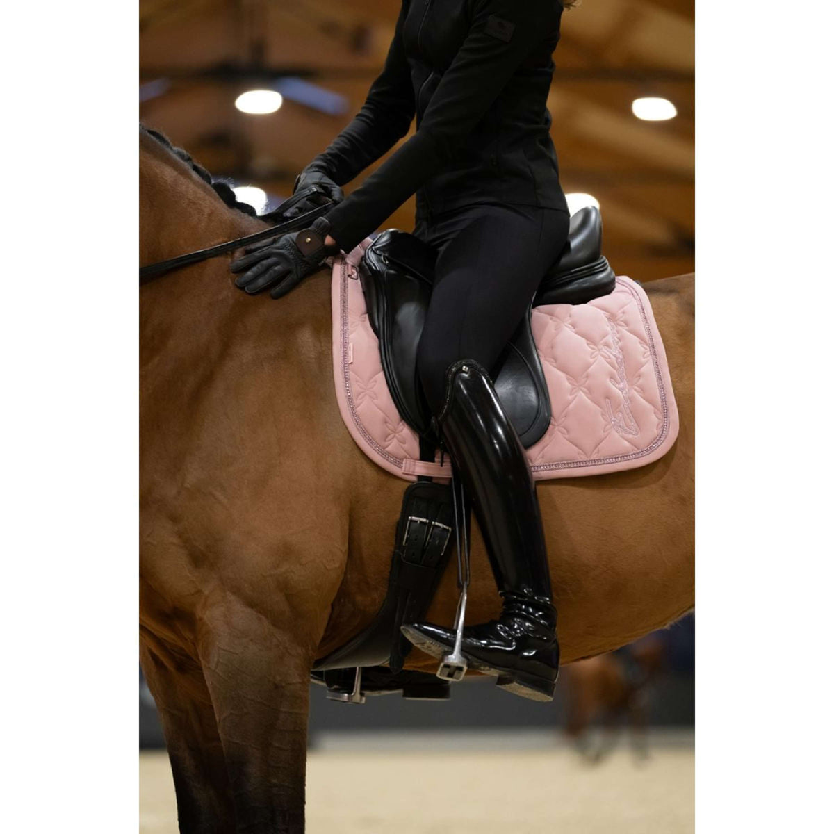 Eskadron Zadeldekje Velours Crystal Platinum '25 Dressuur Soft Rouge