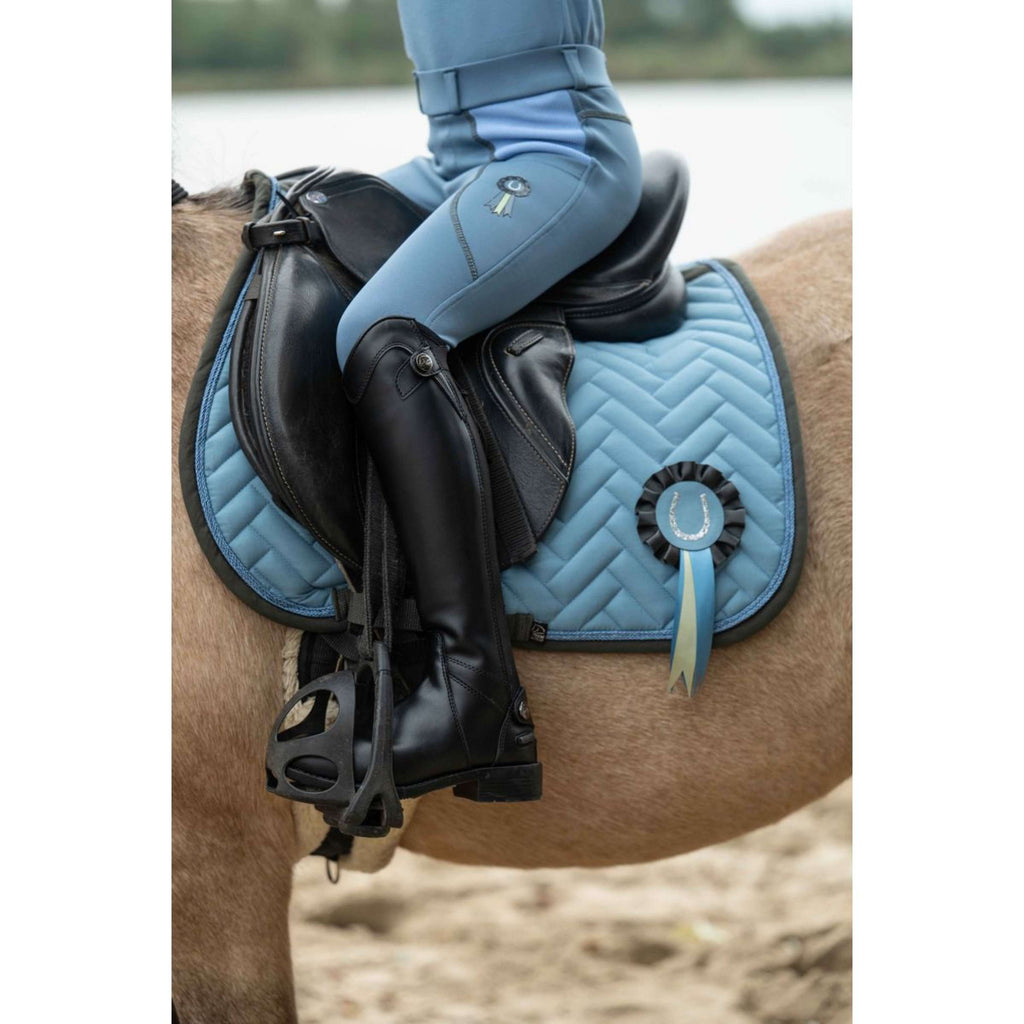 HKM Zadeldekje Nele Dressuur Rook Blauw