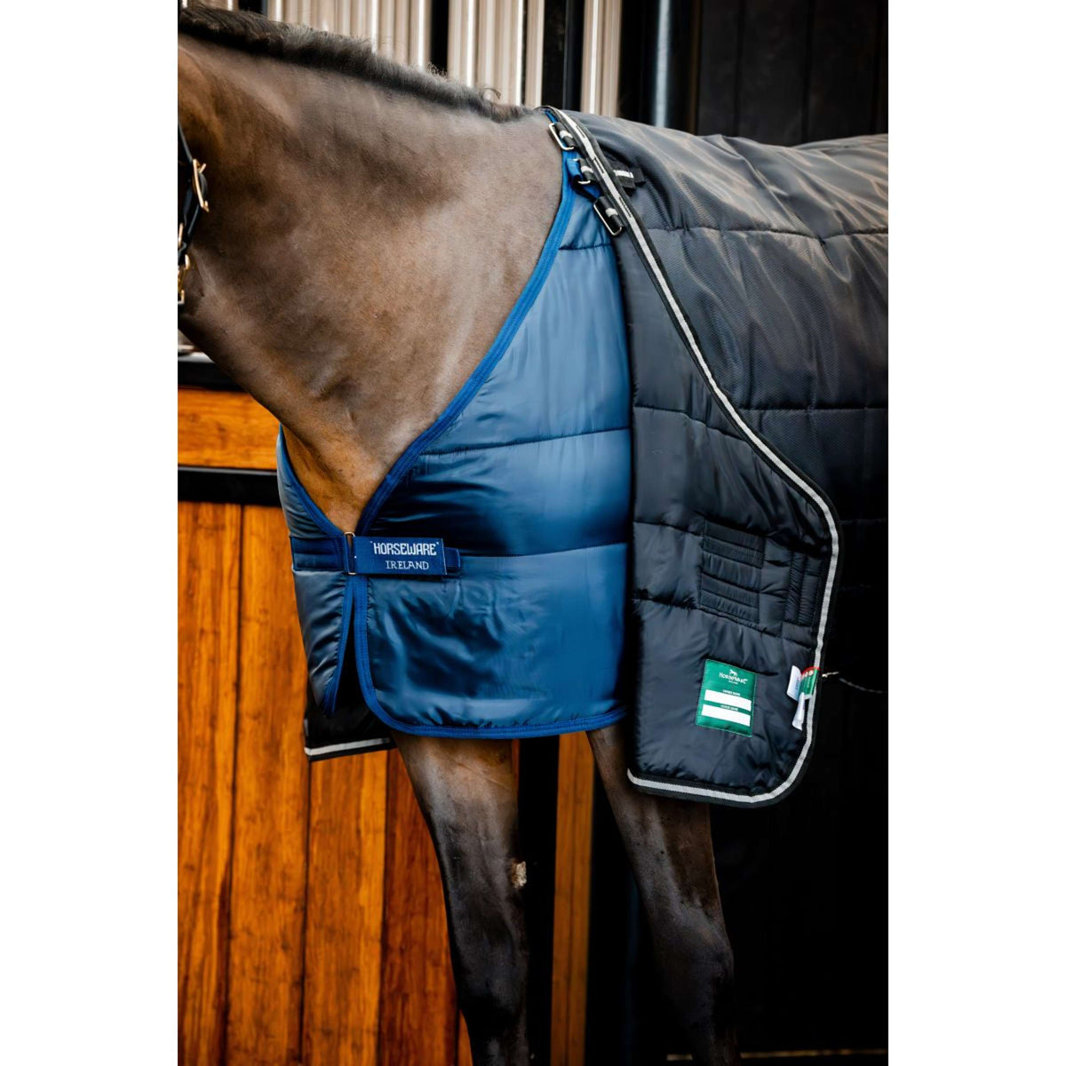 Horseware Easy-Layer Stable Plus Medium 200g Zwart/Zwart