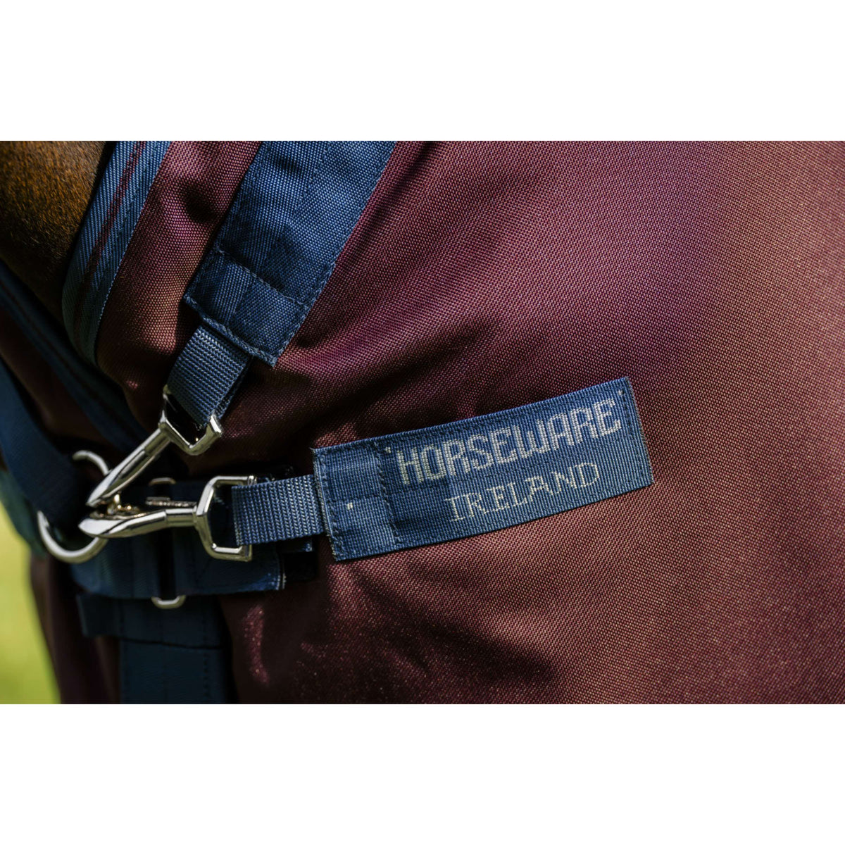 Amigo Turnout Plus 1200D 50g Burgundy/Navy/Titanium Grey