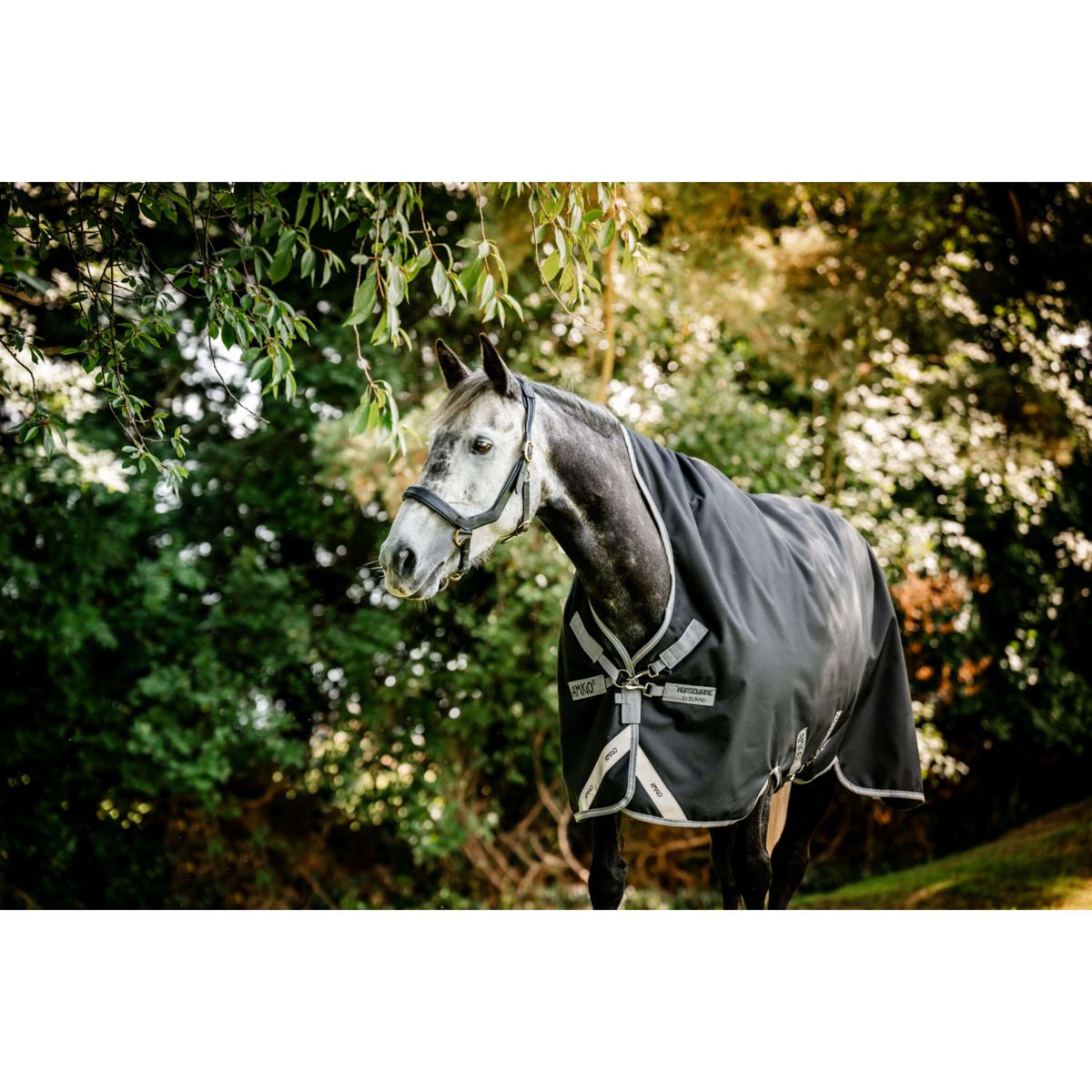 Amigo Wug Turnout 1200D 50g Black/Titanium Grey/Silver