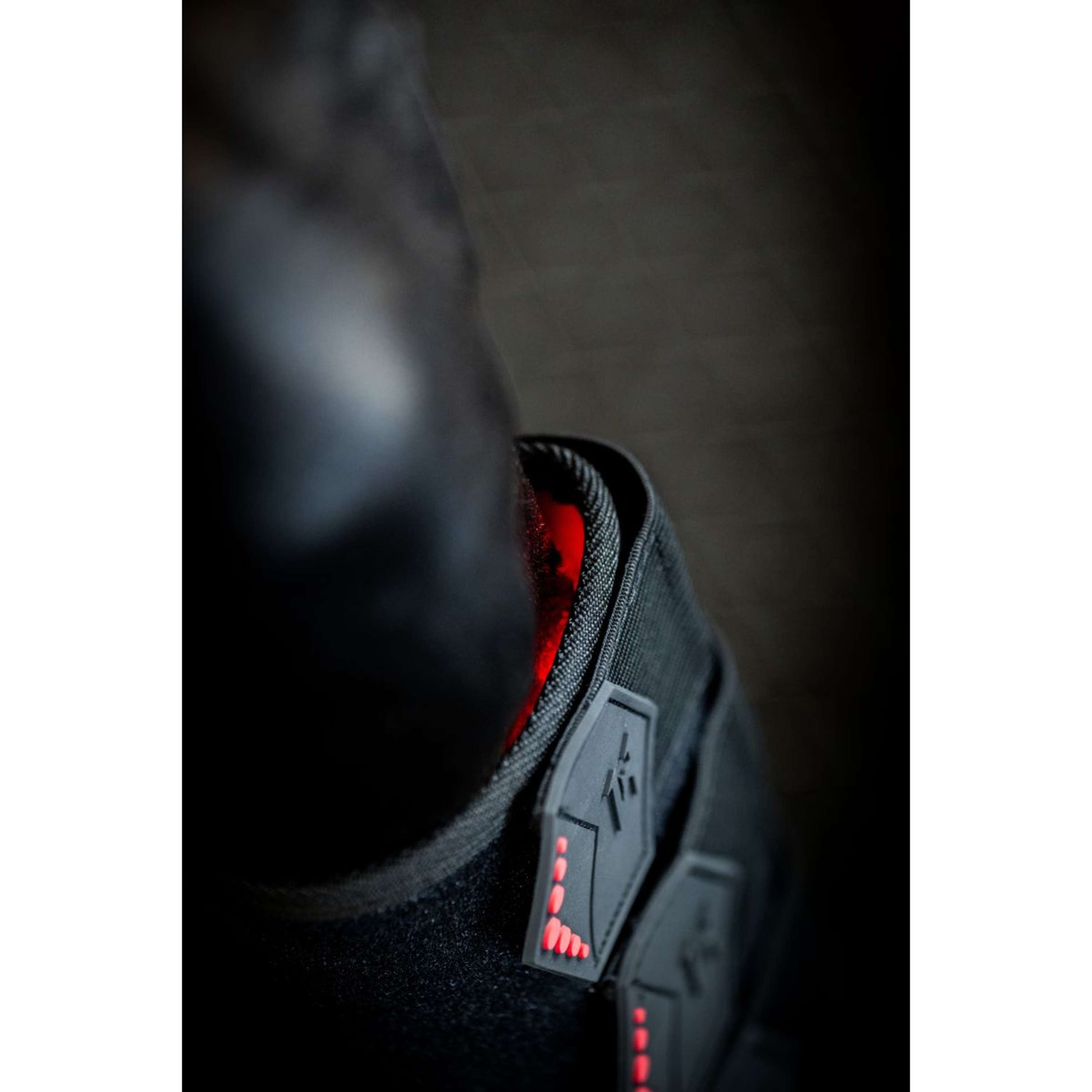 Horseware Leg Wraps LED Red Light Therapy Pair Zwart/Zwart