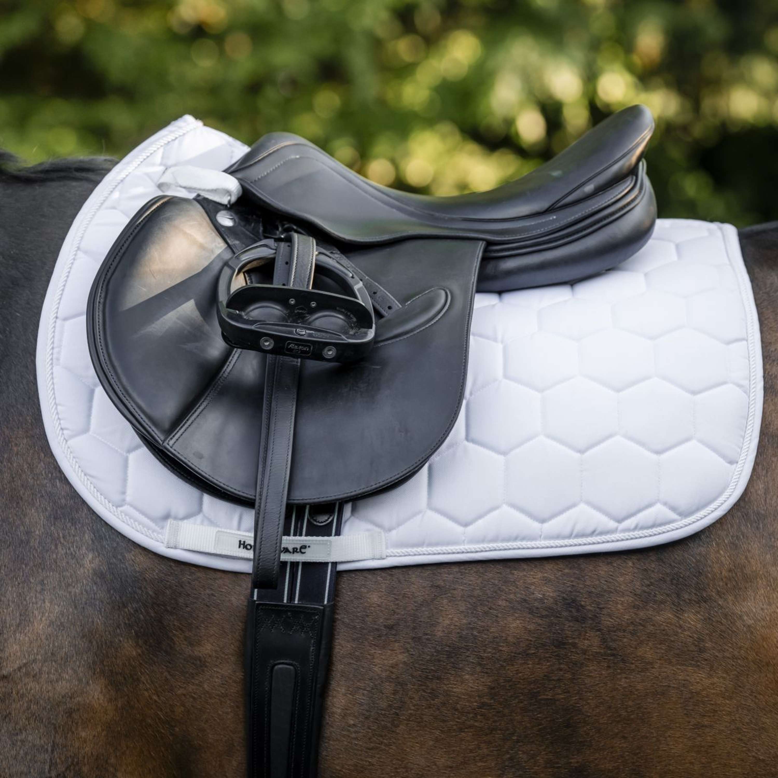 Horseware Zadeldekje Ionic Close Contact Wit