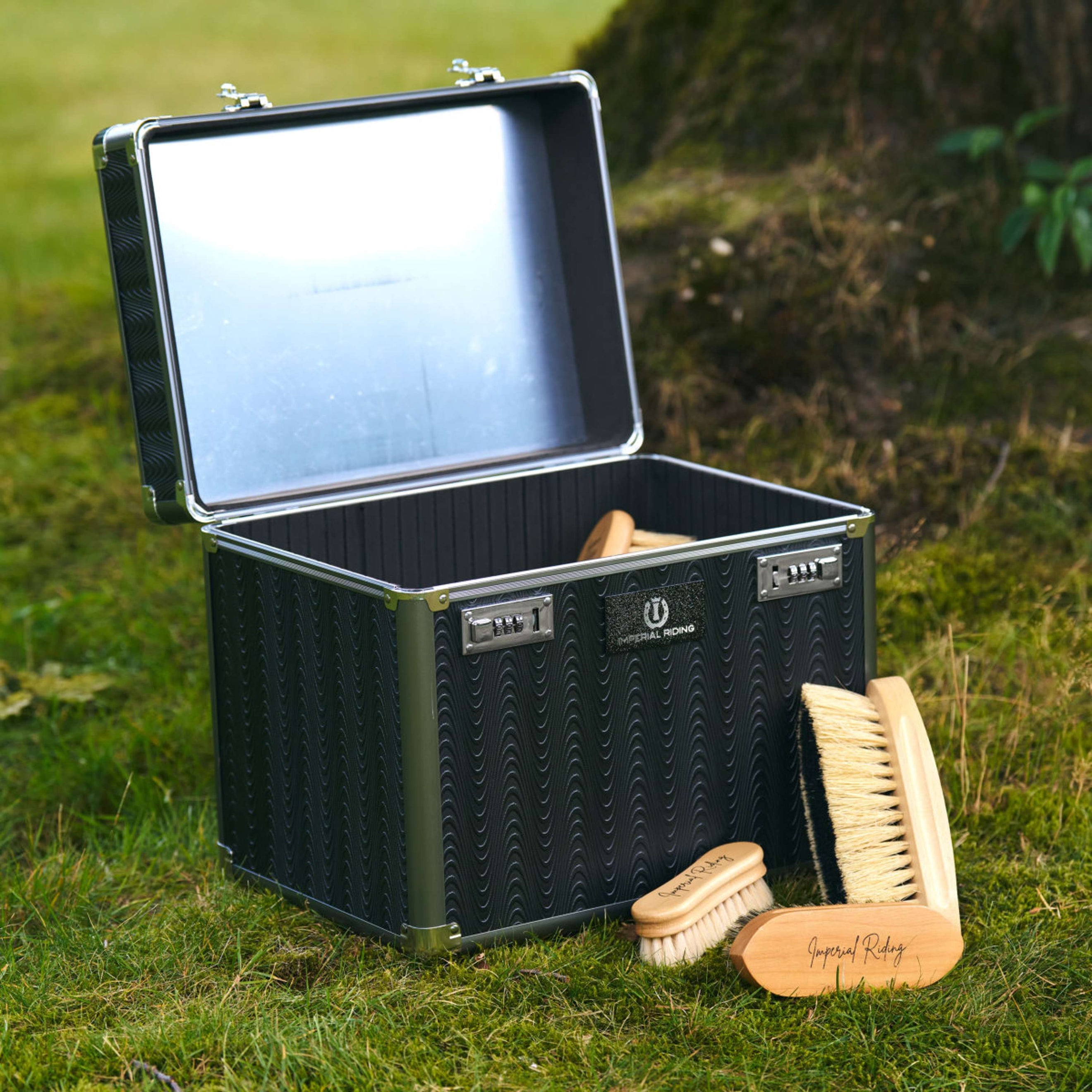 Imperial Riding Poetsbox IRHShiny Grijs/Zwart Imperial Riding Poetsbox IRHShiny Grijs/Zwart