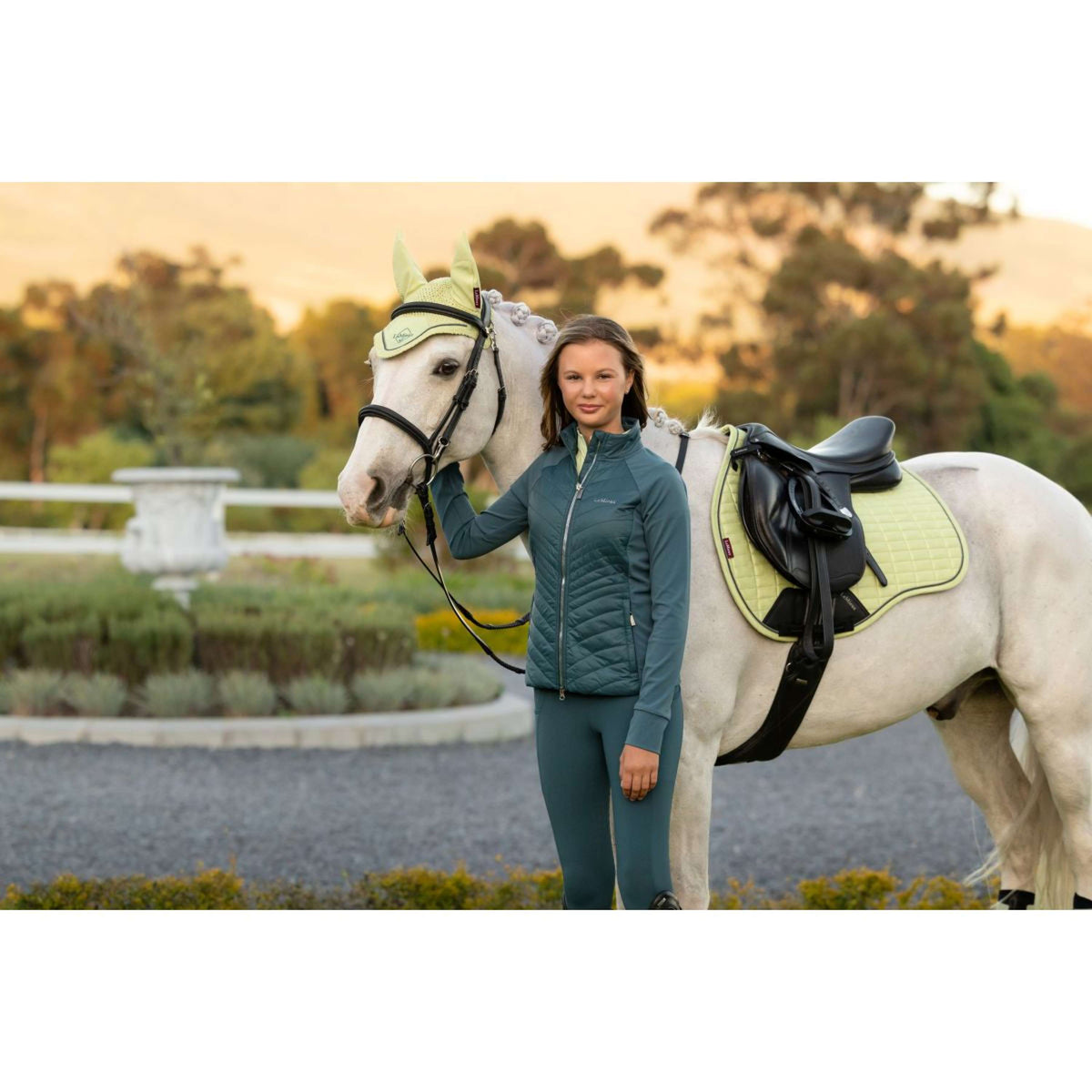 LeMieux Zadeldekje Suede Square Veelzijdigheid Macaron