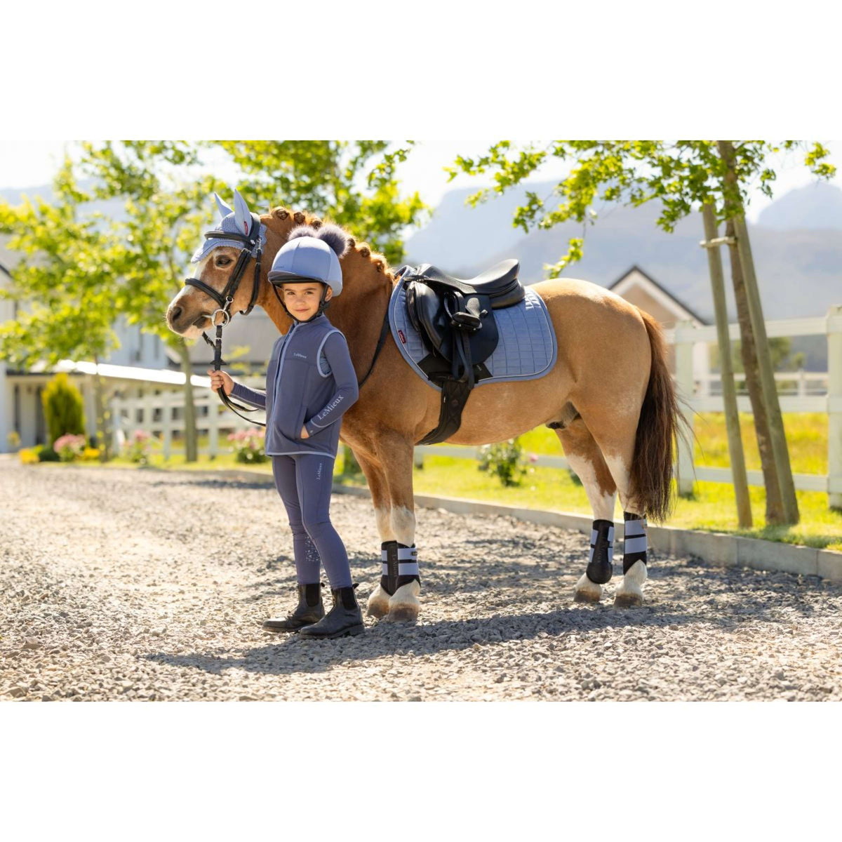 LeMieux Zadeldekje Mini Suede Close Contact Square Springen Powder Blue