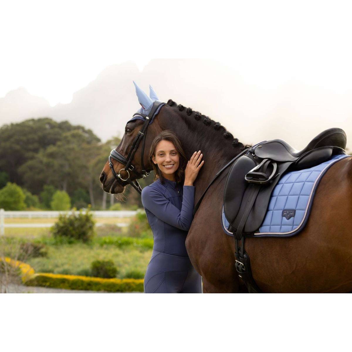 LeMieux Zadeldekje Loire Classic Square Dressuur Powder Blue