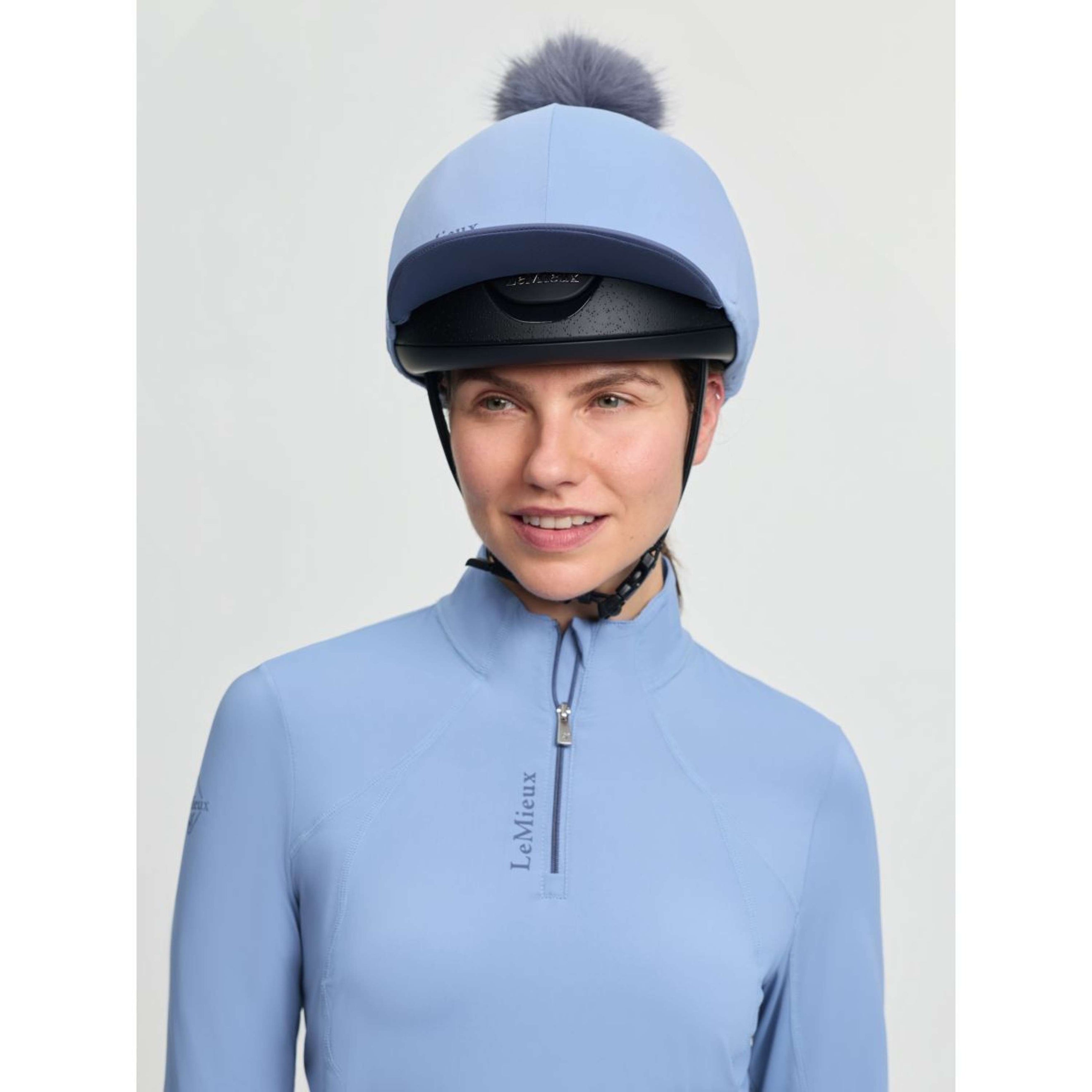 LeMieux Capcover Classique Pom Powder Blue LeMieux Capcover Classique Pom Powder Blue