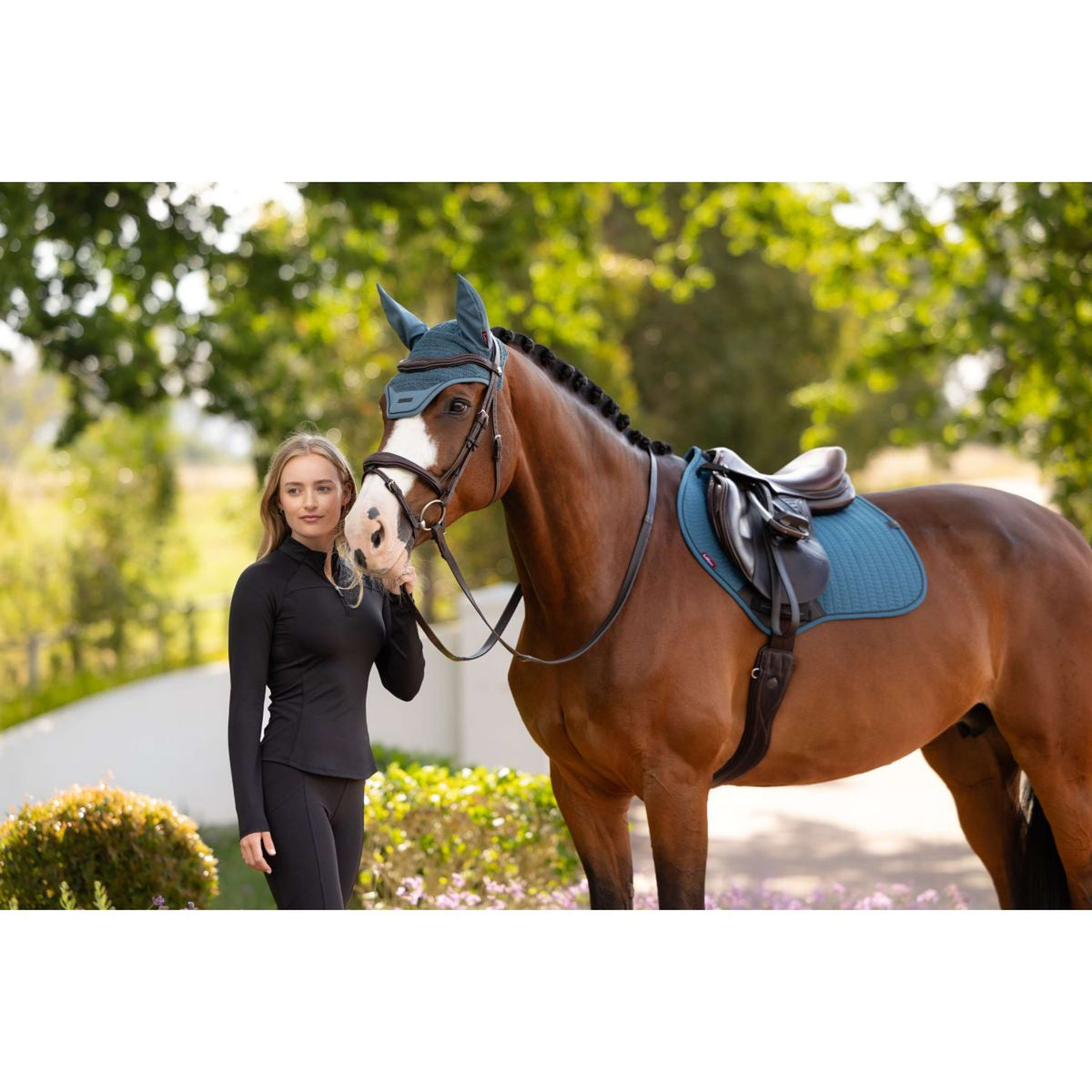 LeMieux Zadeldekje Essence Close Contact Square Springen Jungle