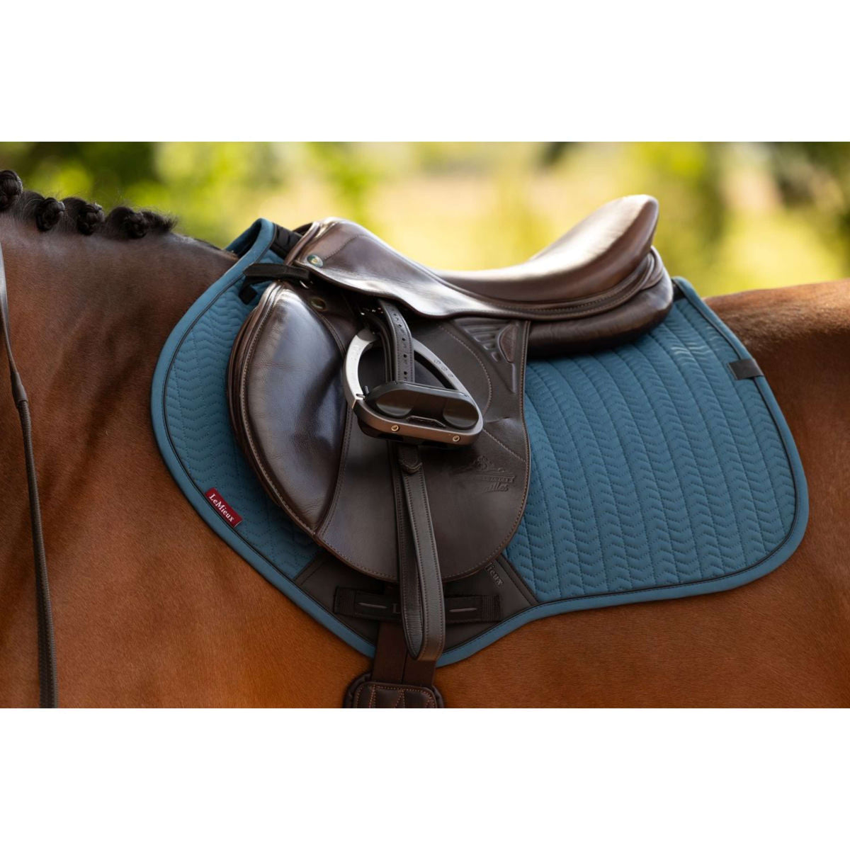 LeMieux Zadeldekje Essence Close Contact Square Springen Jungle