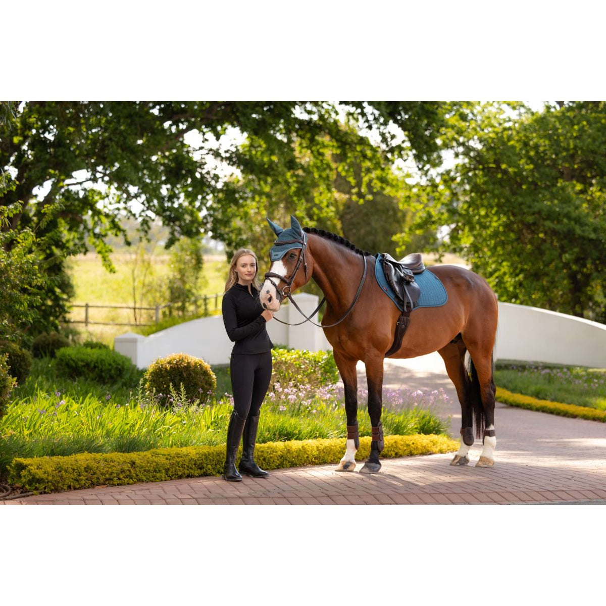 LeMieux Zadeldekje Essence Close Contact Square Springen Jungle