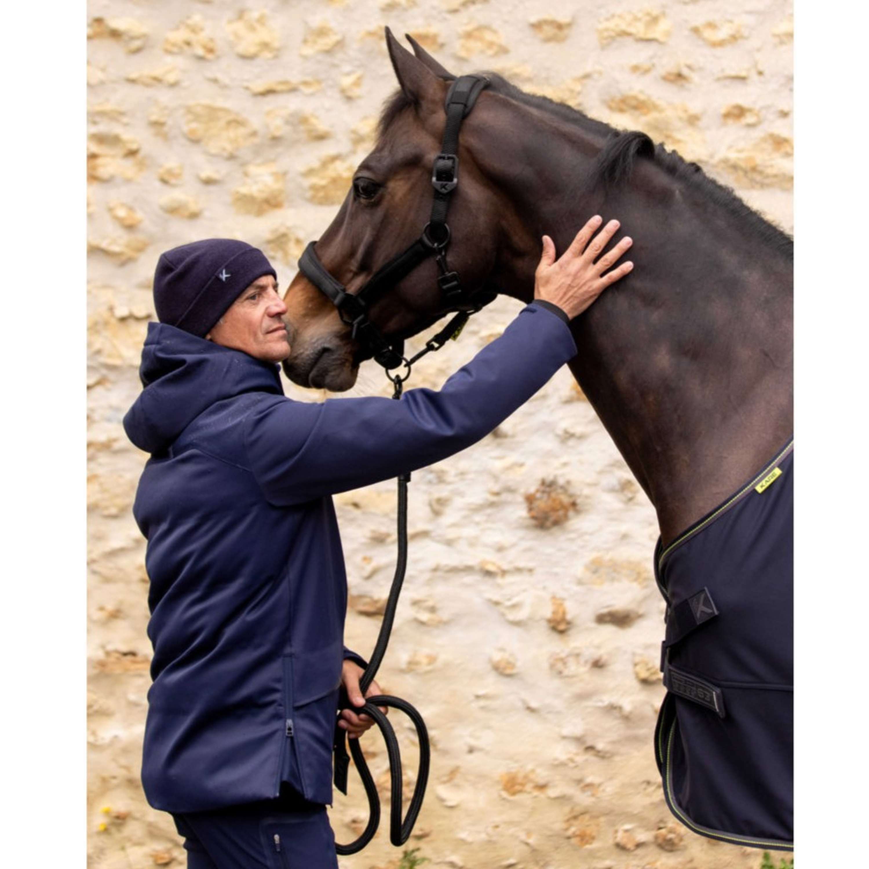 K by EQUITHÈME Halstertouw Triton met Musketonhaak Zwart