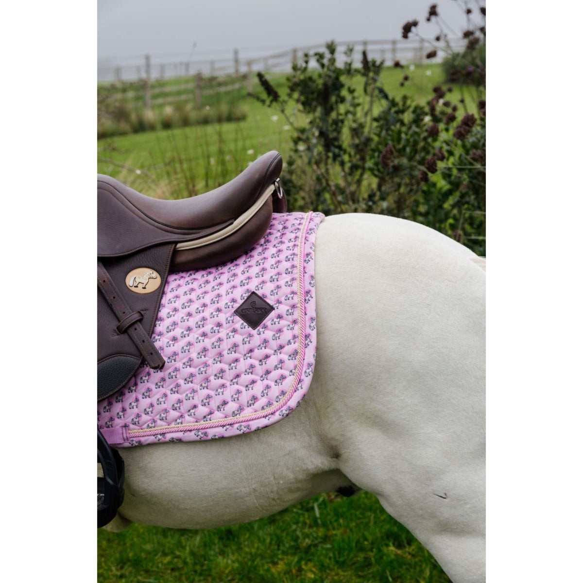 Kentucky Zadeldekje Velvet Sammy Springen Old Rose