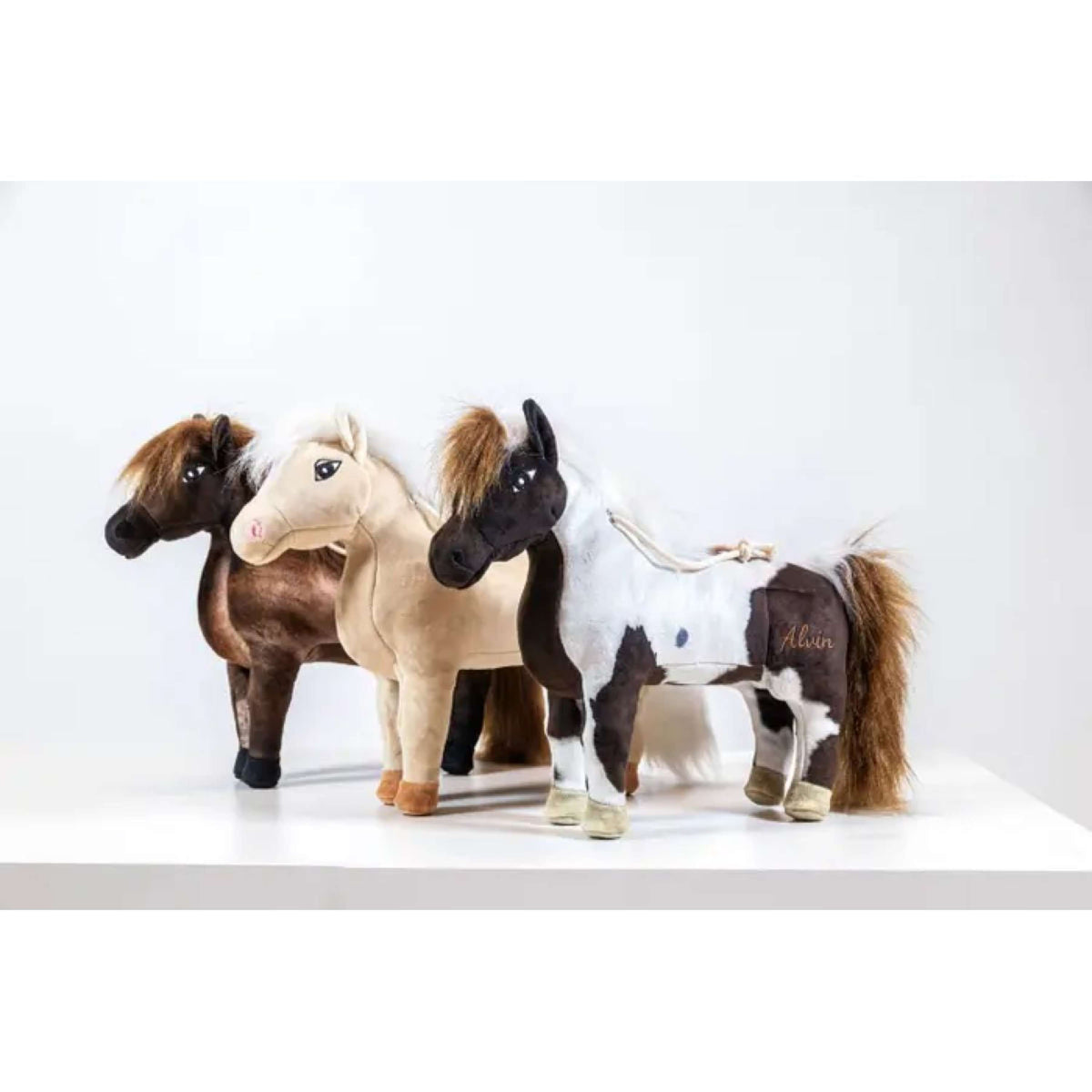 Kentucky Relax Horse Toy Tableux