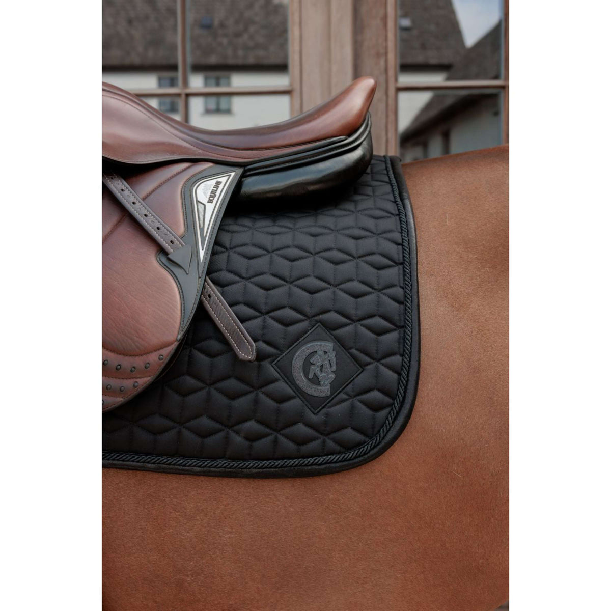Kentucky Zadeldekje Sparkling Springen Zwart