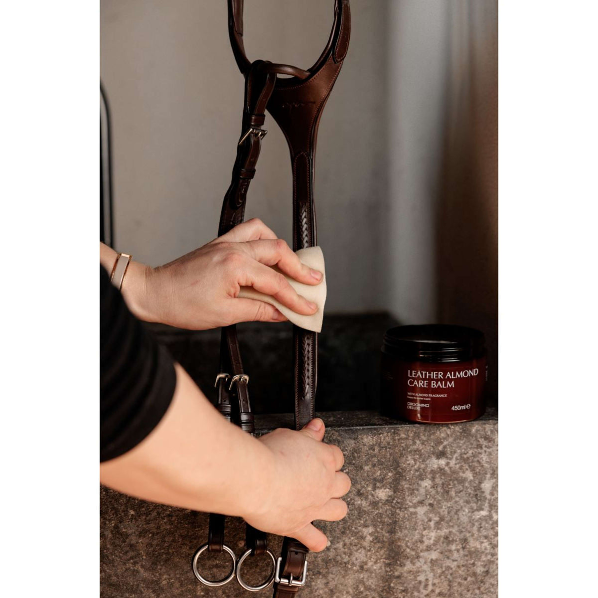 Grooming Deluxe by Kentucky Leather Almond care balm