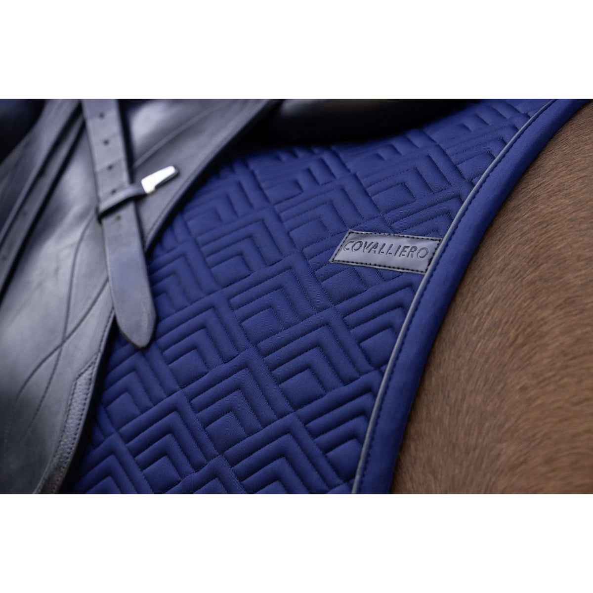 Covalliero Zadeldekje SS26 Veelzijdigheid Donker Navy