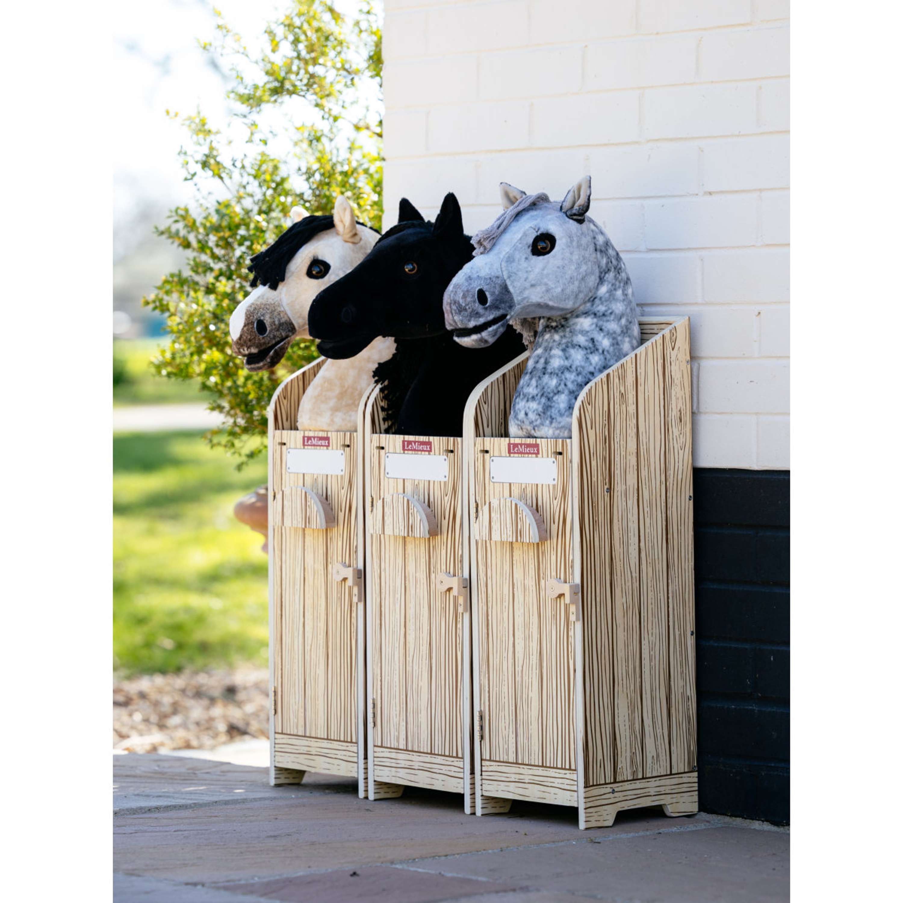 LeMieux Hobby Horse Stal Wooden