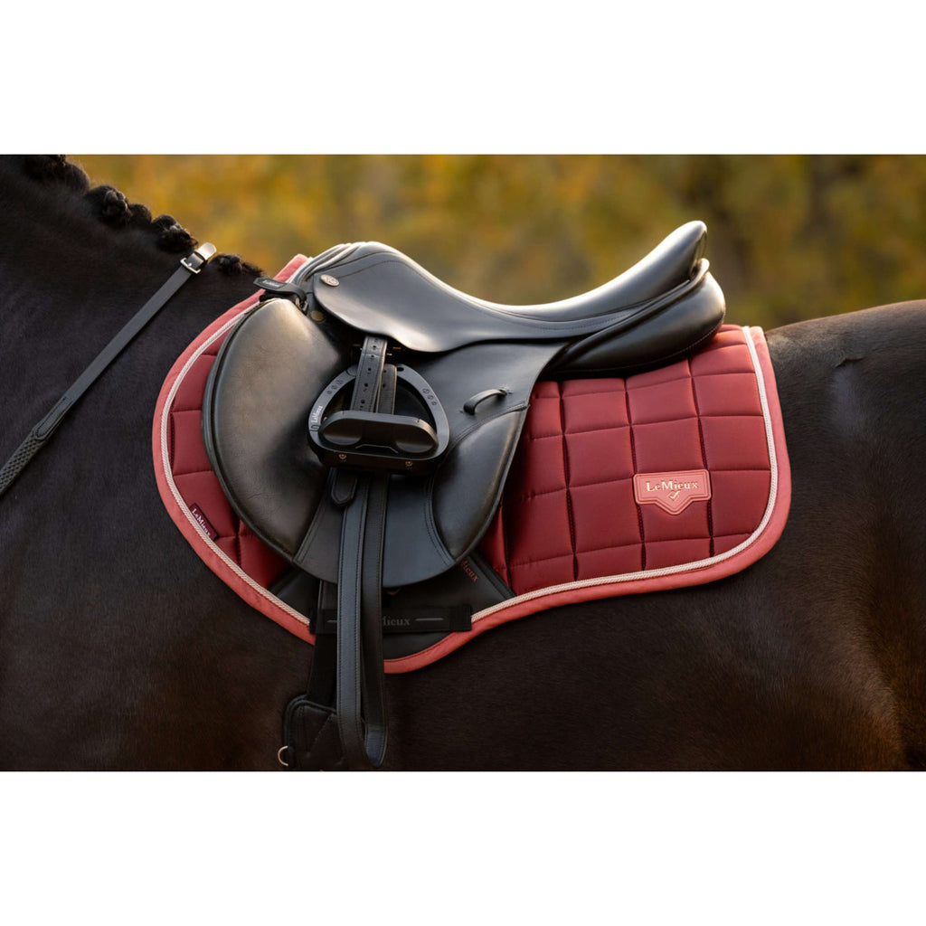 LeMieux Zadeldekje Loire Classic Close Contact Square Springen Russet
