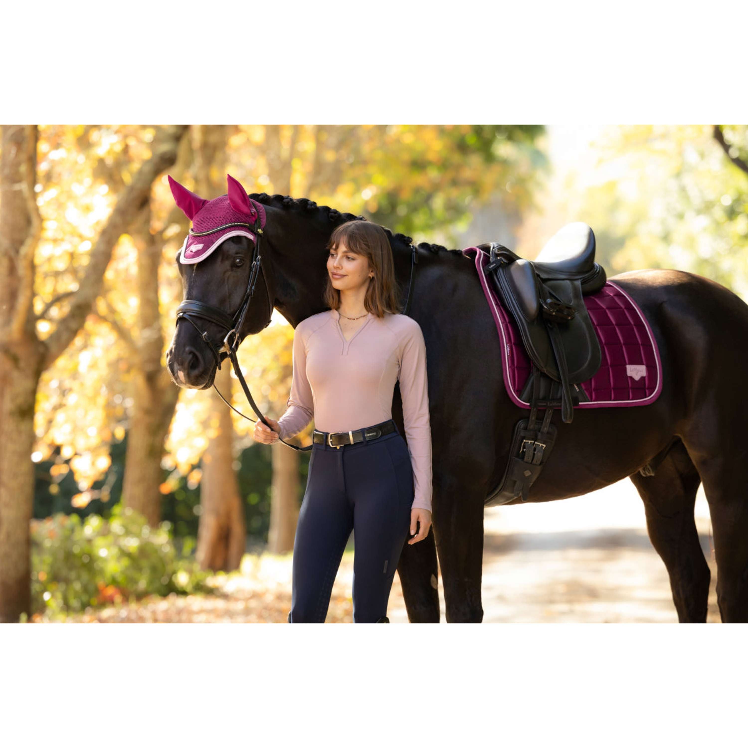 LeMieux Zadeldekje Loire Classic Square Dressuur Blackberry